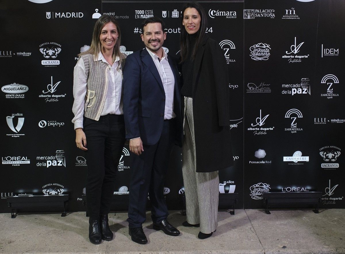 Aroa Ravelo con Oswaldo Machín en la pasarela Atelier Couture en Madrid