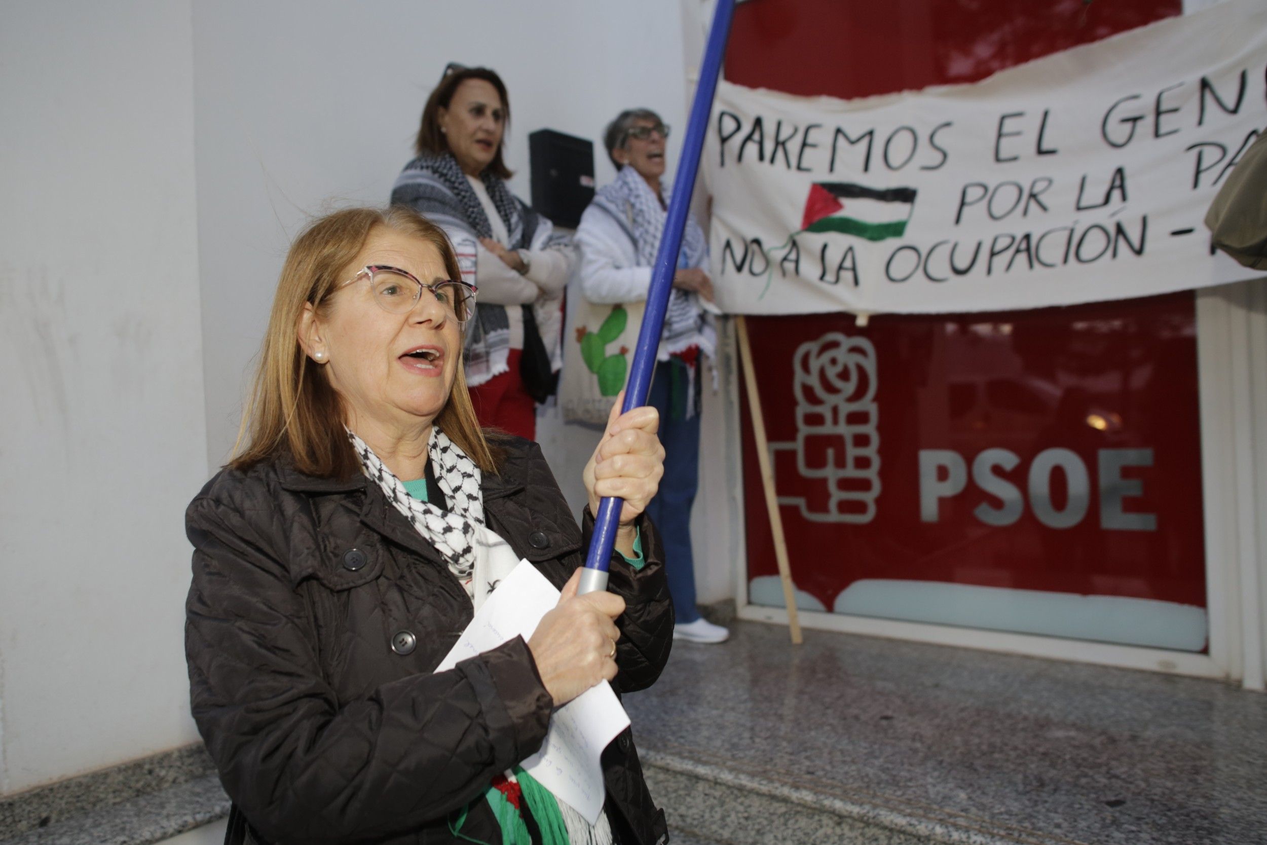 Manifestación por Palestina frente a la sede del PSOE. Fotos: Juan Mateos. Manifestación por Palestina frente a la sede del PSOE. Fotos: Juan Mateos.