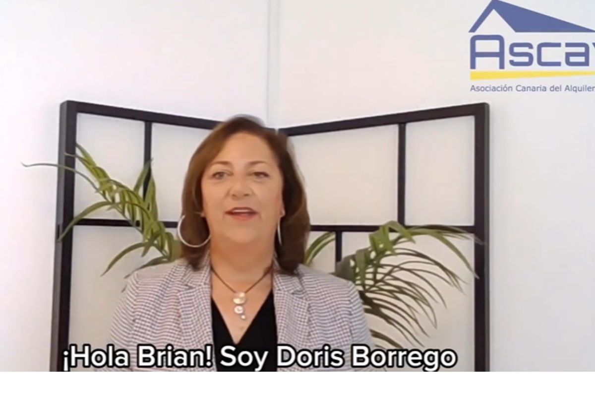 Doris Borrego contacta al fundador de Airbnb