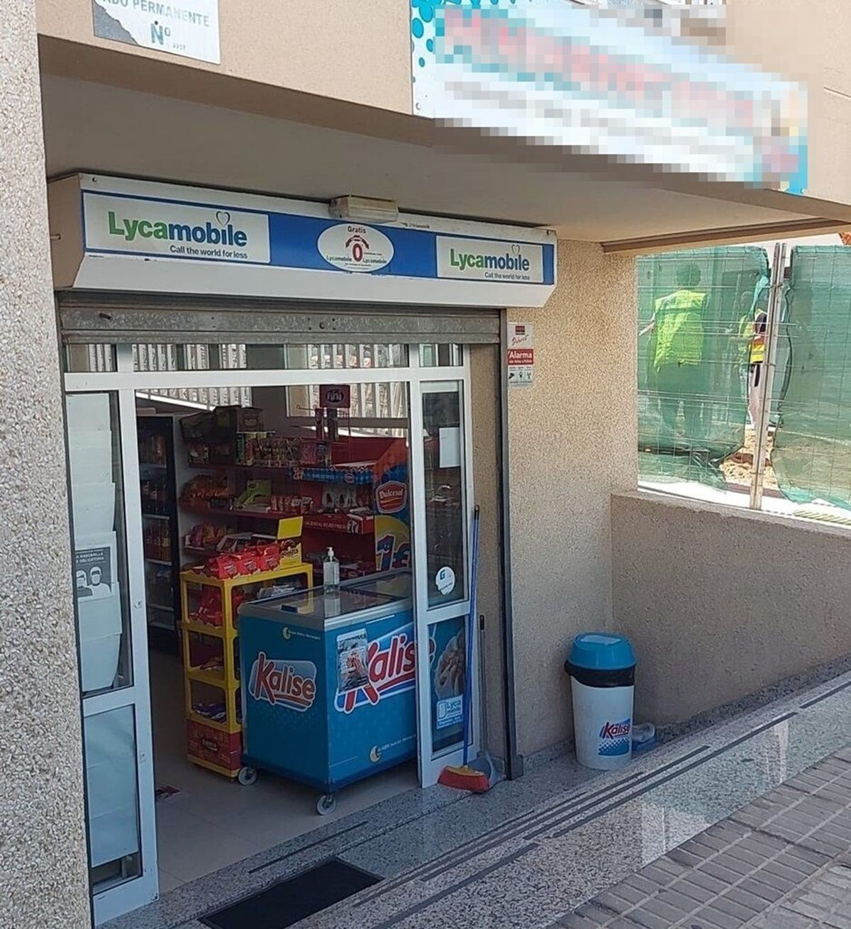 La tienda en la que se cometió el atraco (Foto: cedida a La Voz)