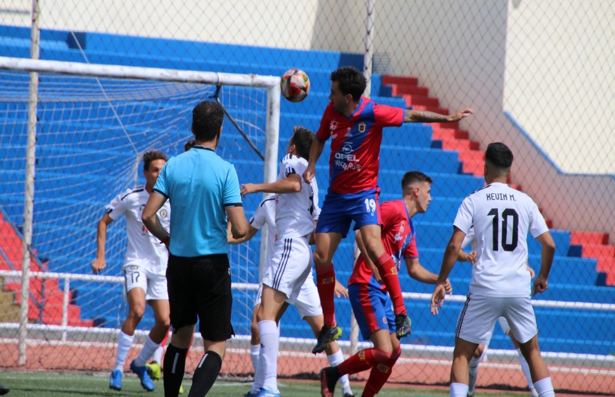 La UD Lanzarote remonta un marcador adverso ante el Arucas CF