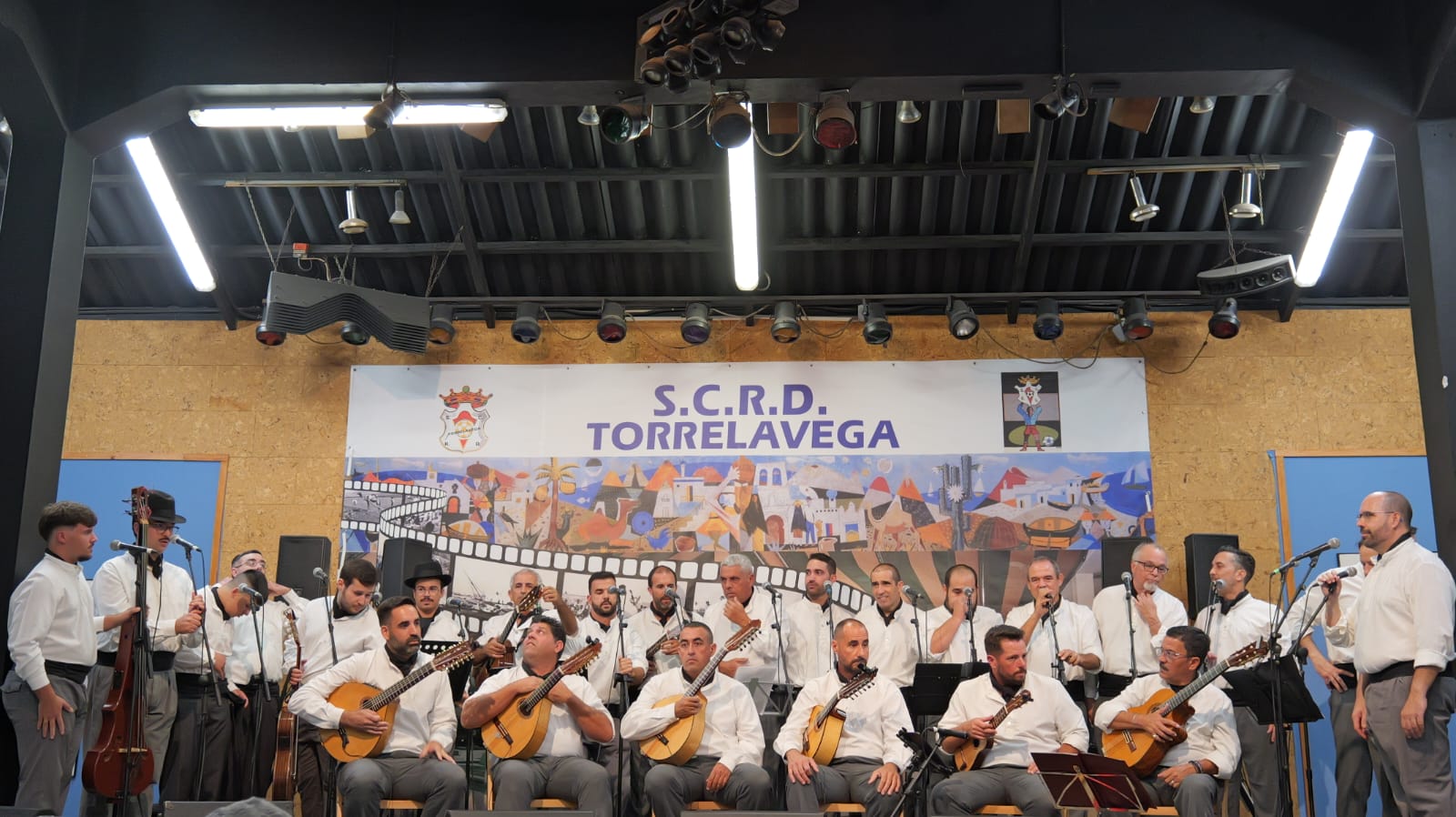 Concierto del Grupo de Música Popular Acatife Concierto del Grupo de Música Popular Acatife