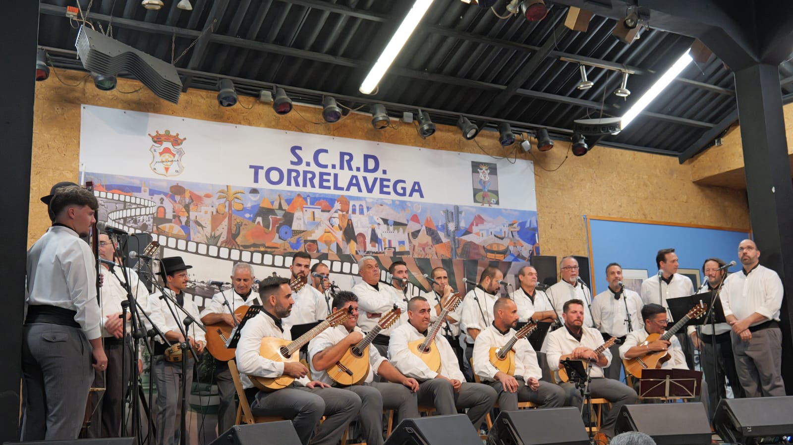 Concierto del Grupo de Música Popular Acatife Concierto del Grupo de Música Popular Acatife