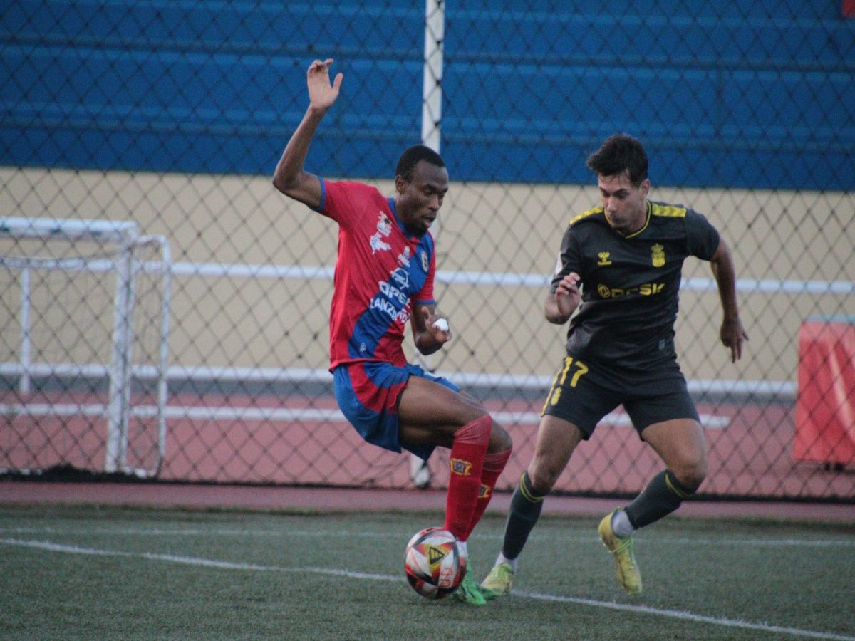 UD Lanzarote ante el UD Las Palmas Atlético