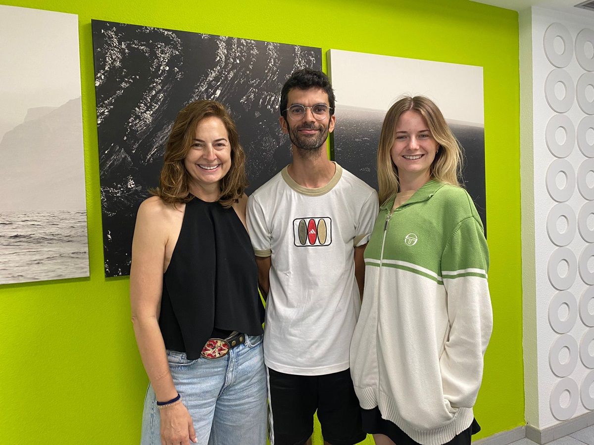 Cuca Escribano, Pedro Reyes y Talulah Ruby en una entrevista en Radio Lanzarote
