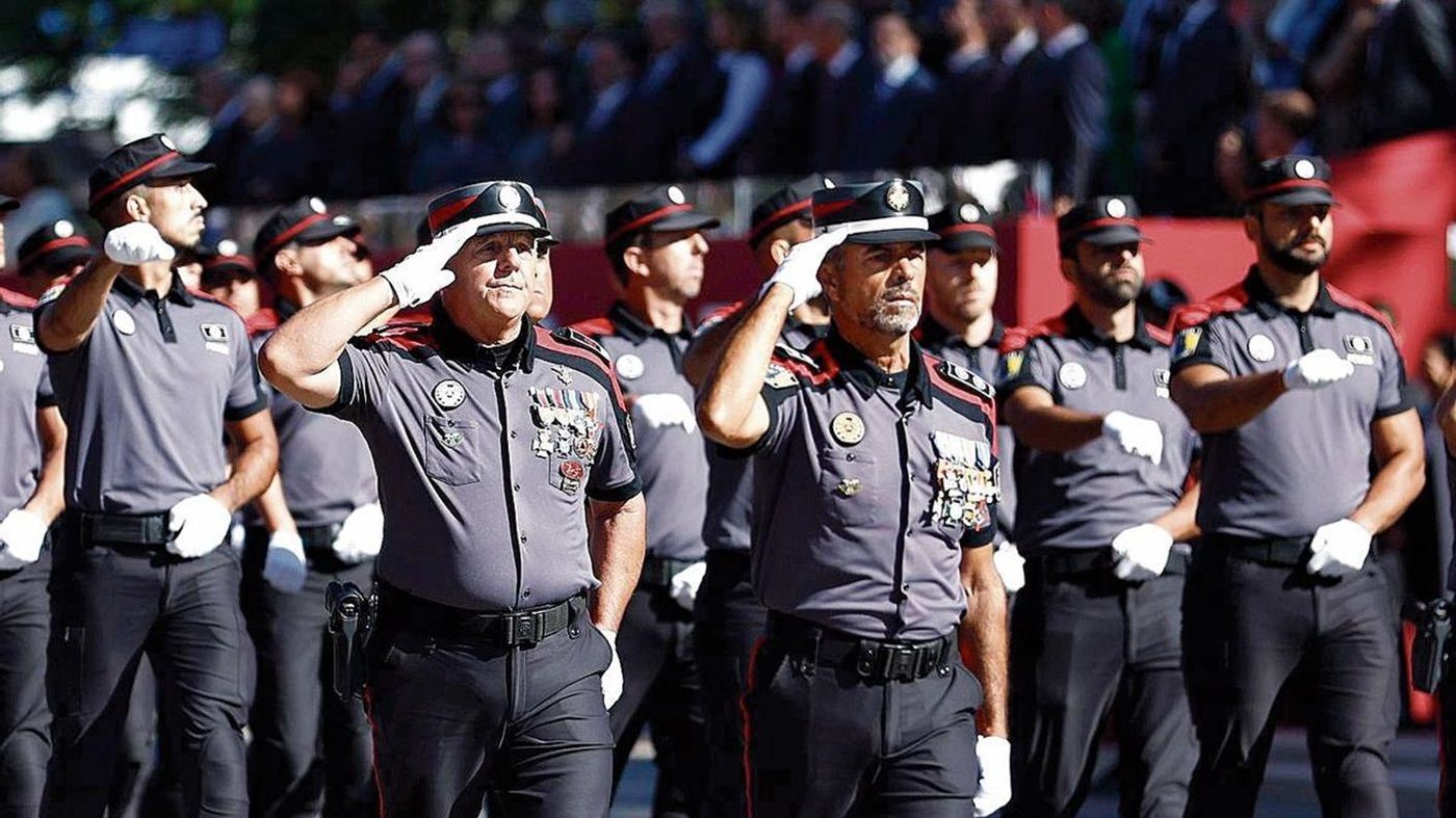La Policía Canaria este 12 de octubre en el desfile con motivo de la Fiesta Nacional (Foto: EFE)