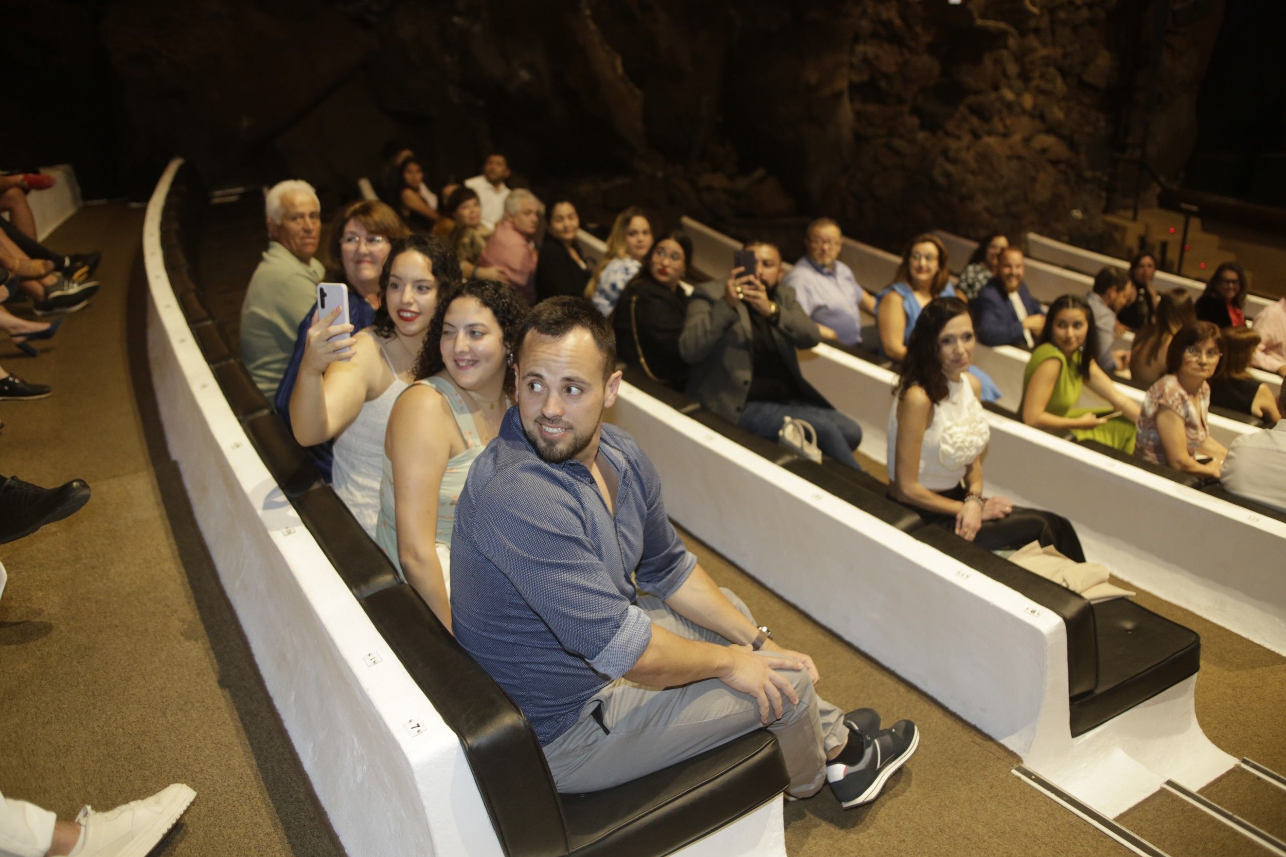 Graduación de los estudiantes de Turismo en Jameos (Fotos: Juan Mateos)