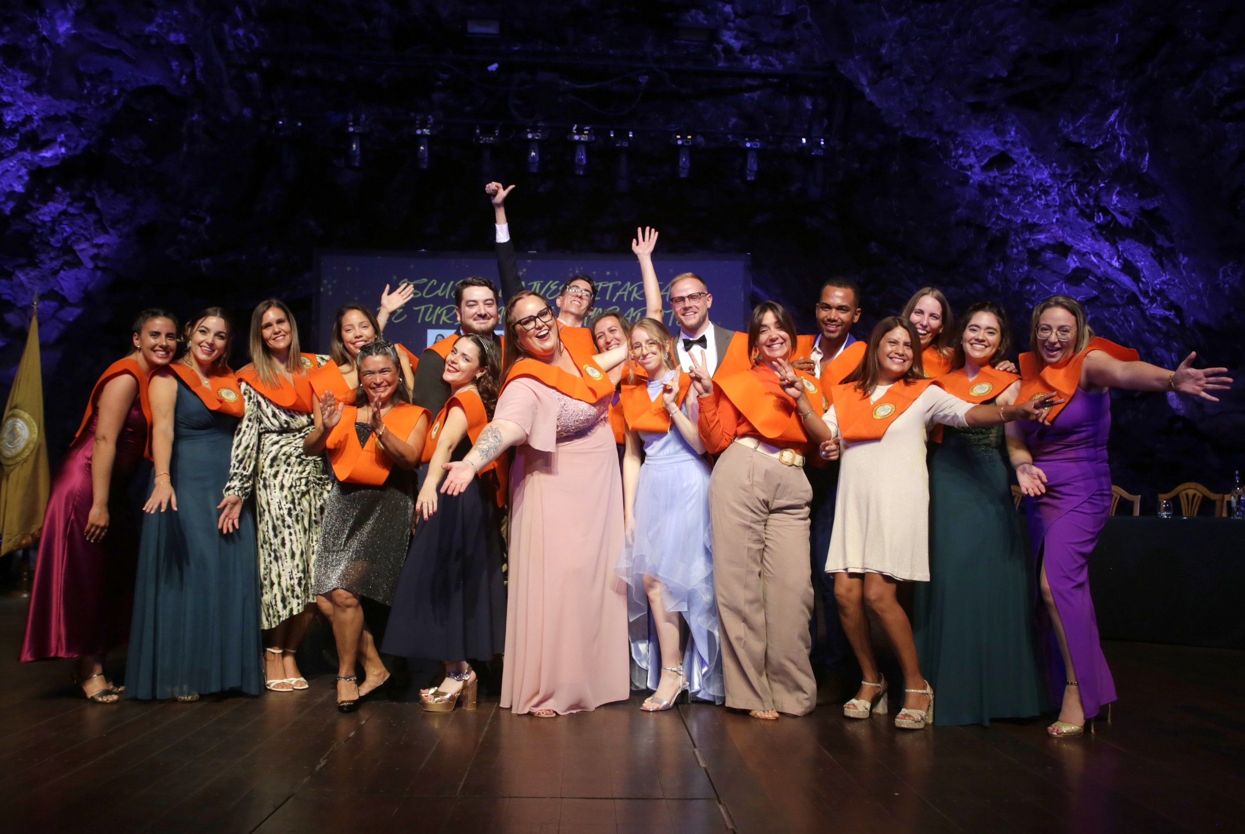 Graduación de los estudiantes de Turismo en Jameos (Fotos: Juan Mateos)