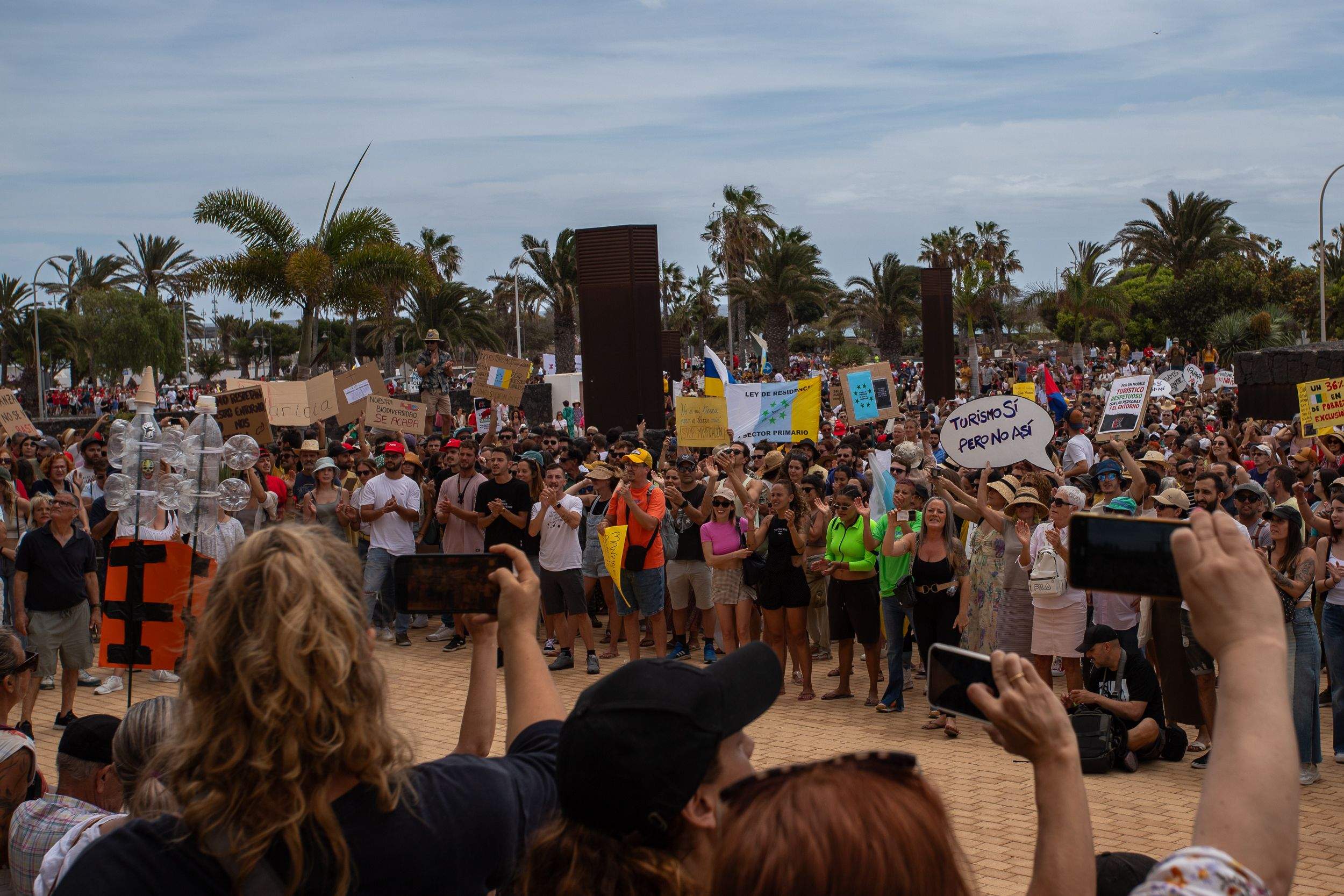 Manifestación del 20 de abril contra la masificación turística en Lanzarote. Foto: Andrea Domínguez.
