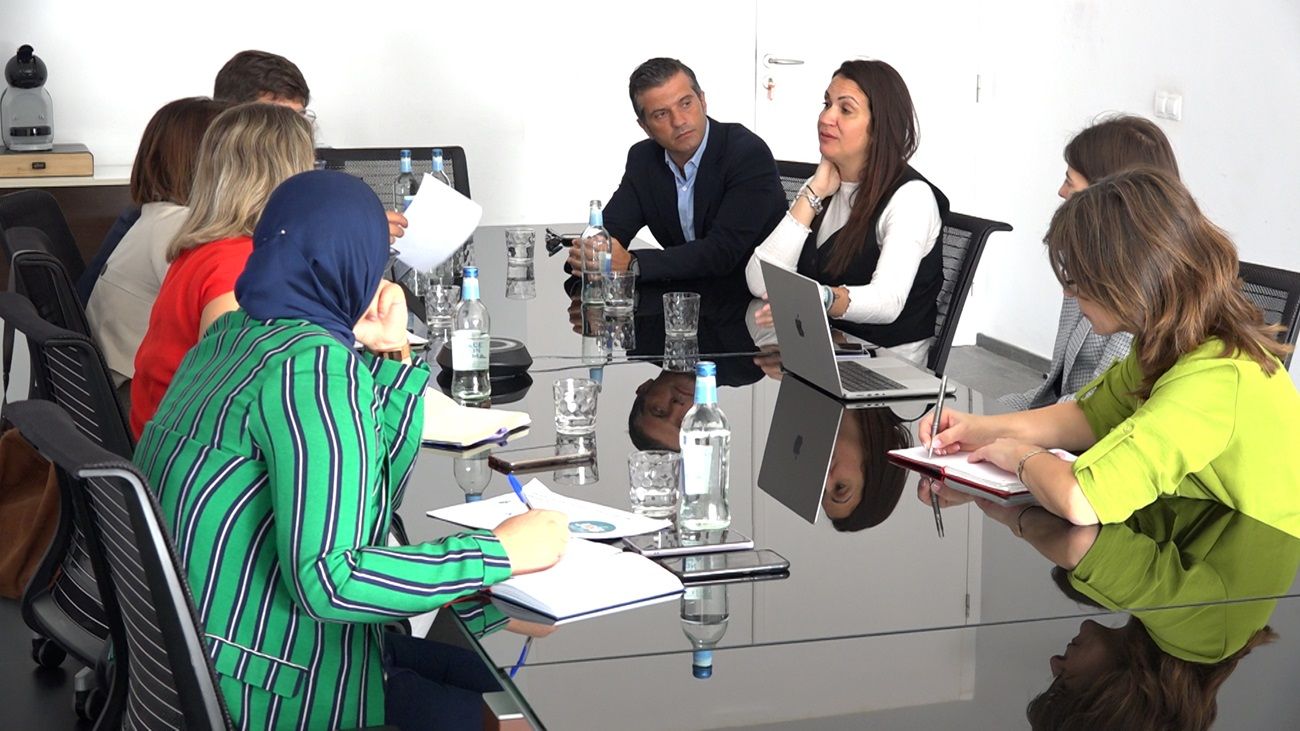 La reunión del Ayuntamiento de Tías en la preparación de la I Feria de Empleo de Lanzarote