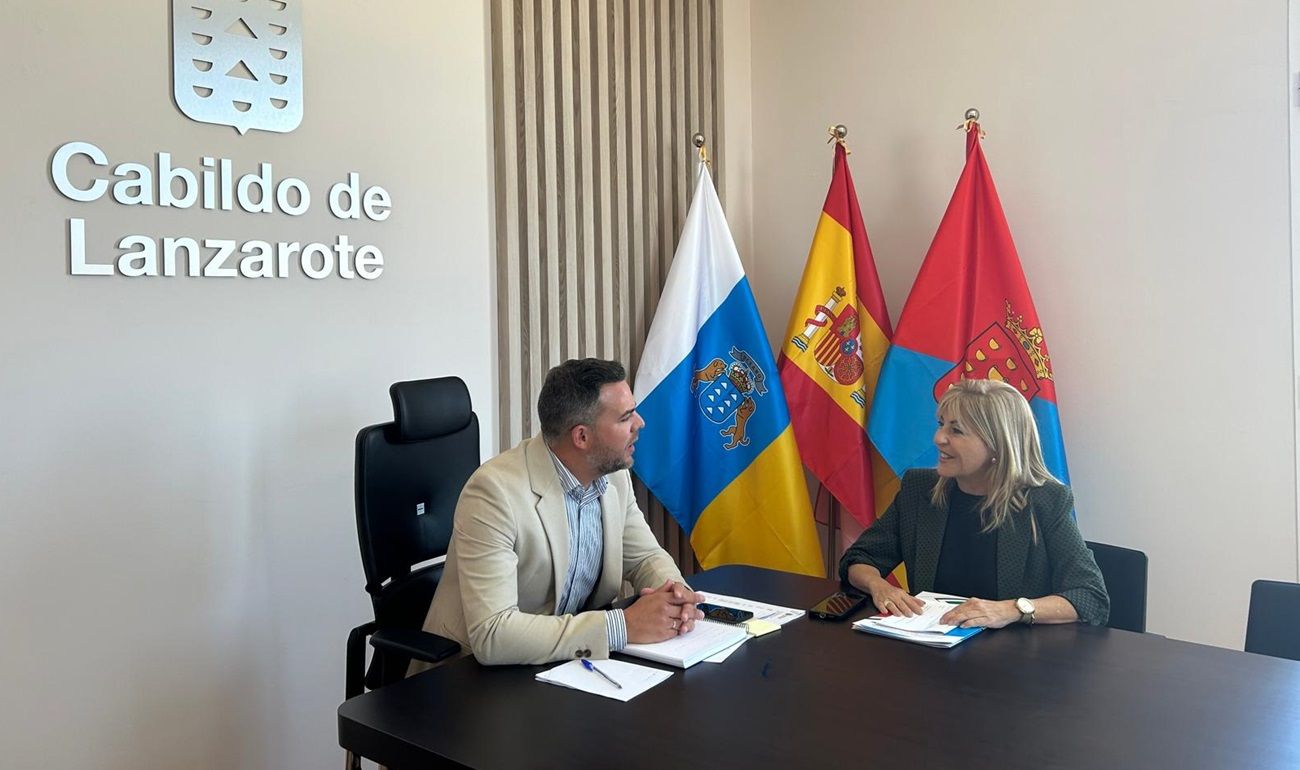 Reunión entre la presidenta de la CEL y el vicepresidente del Cabildo Lanzarote