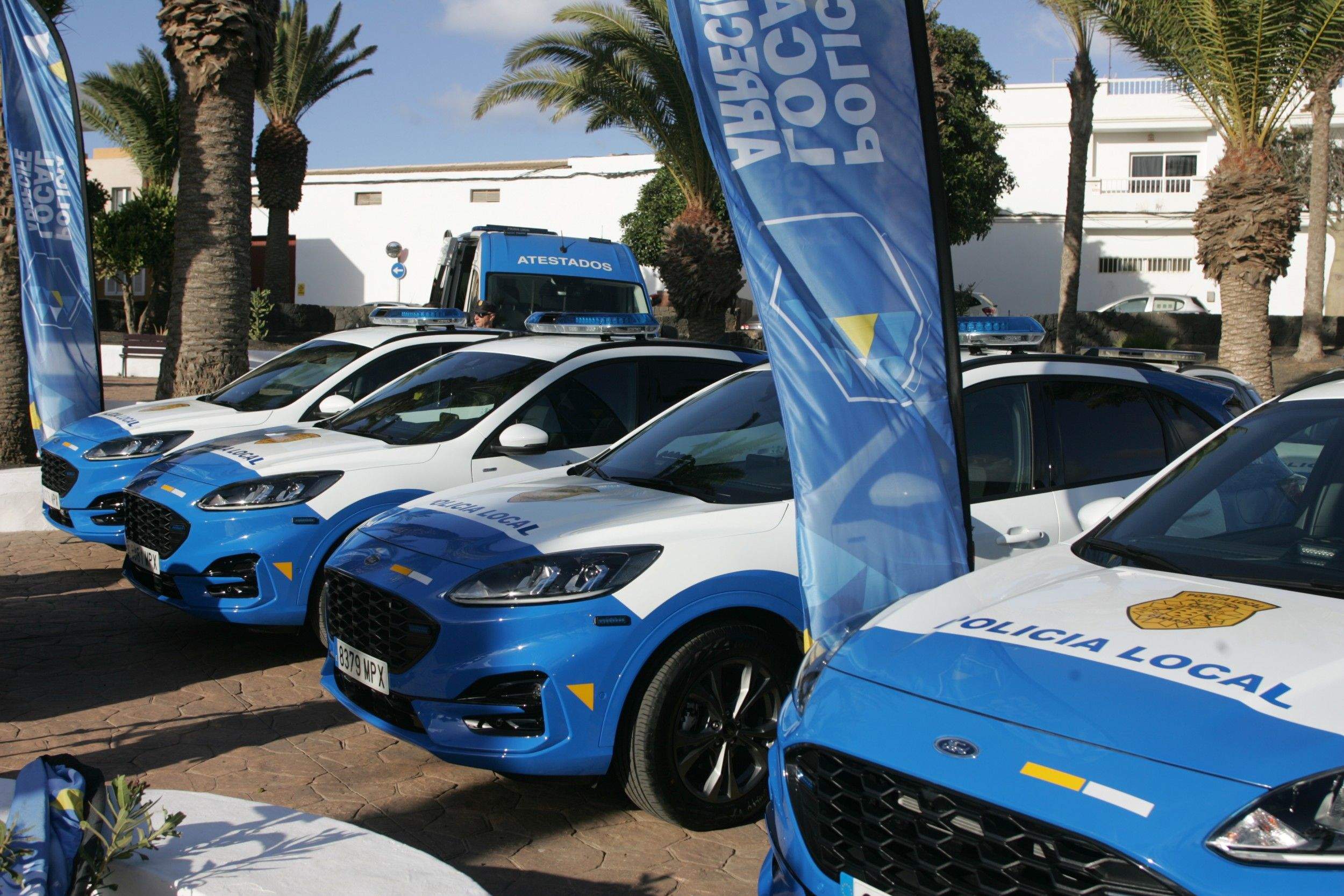Los nuevos vehículos de la Policía Local de Arrecife (Fotos: Juan Mateos) Los nuevos vehículos de la Policía Local de Arrecife (Fotos: Juan Mateos)