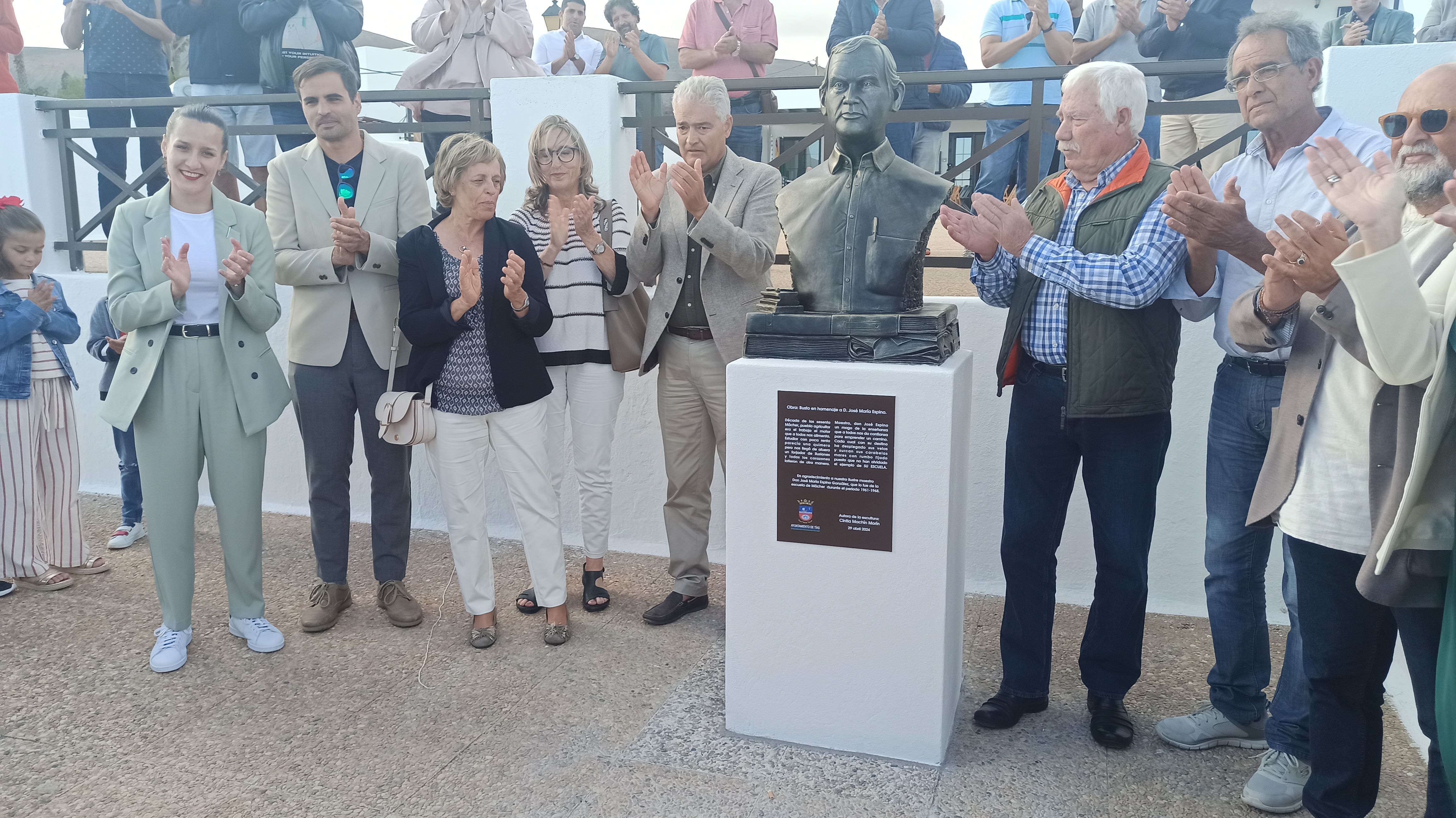 Busto en homenaje a José María Espino (Fotos: Juan Mateos) Busto en homenaje a José María Espino (Fotos: Juan Mateos)