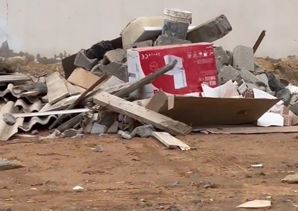 Los escombros tirados en la zona urbana en Arrecife