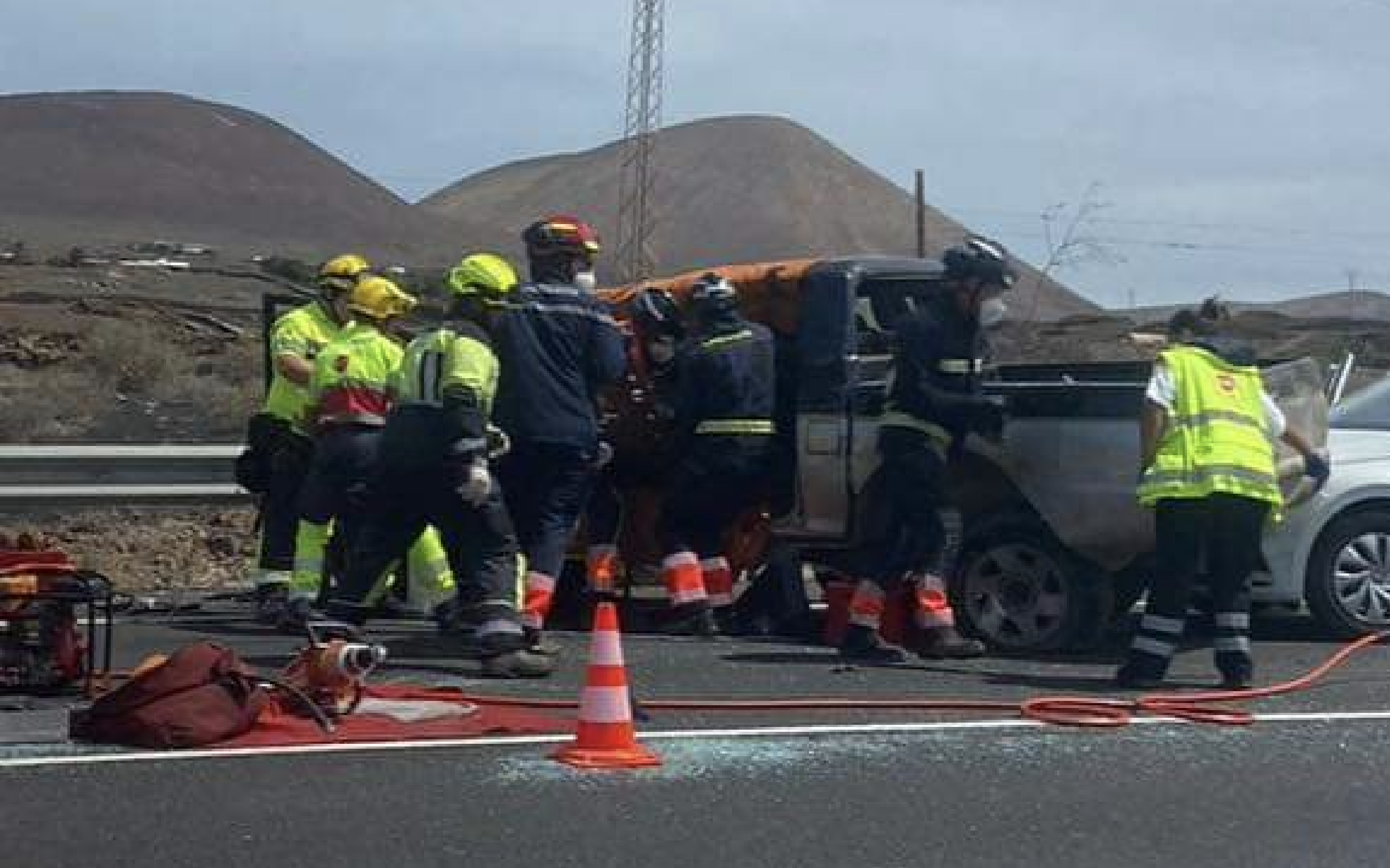 Herido grave tras accidentarse con su vehículo en Tías. Foto: Boluntis. 