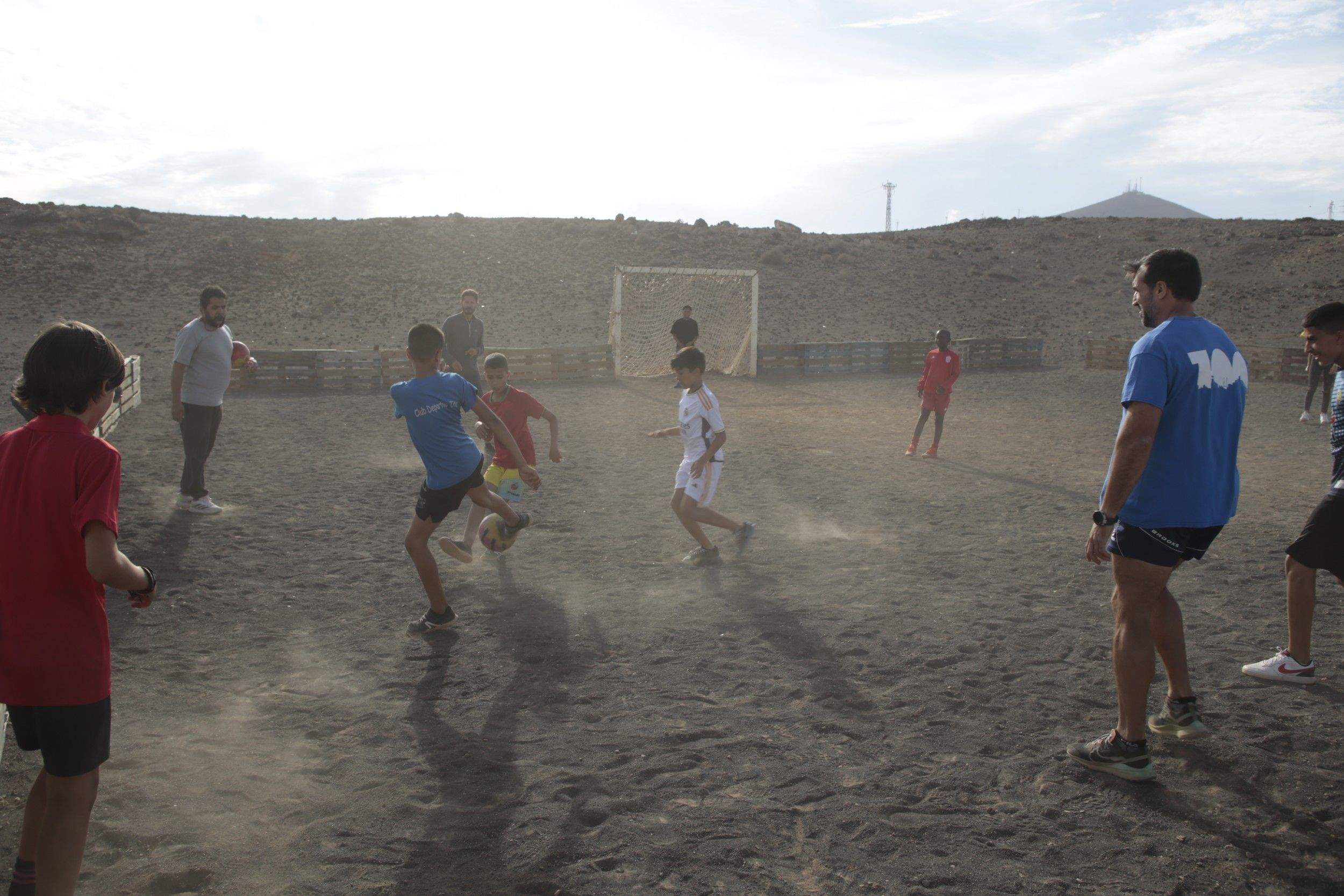 Protesta por la falta de una cancha deportiva en Argana Alta (Fotos: Juan Mateos)