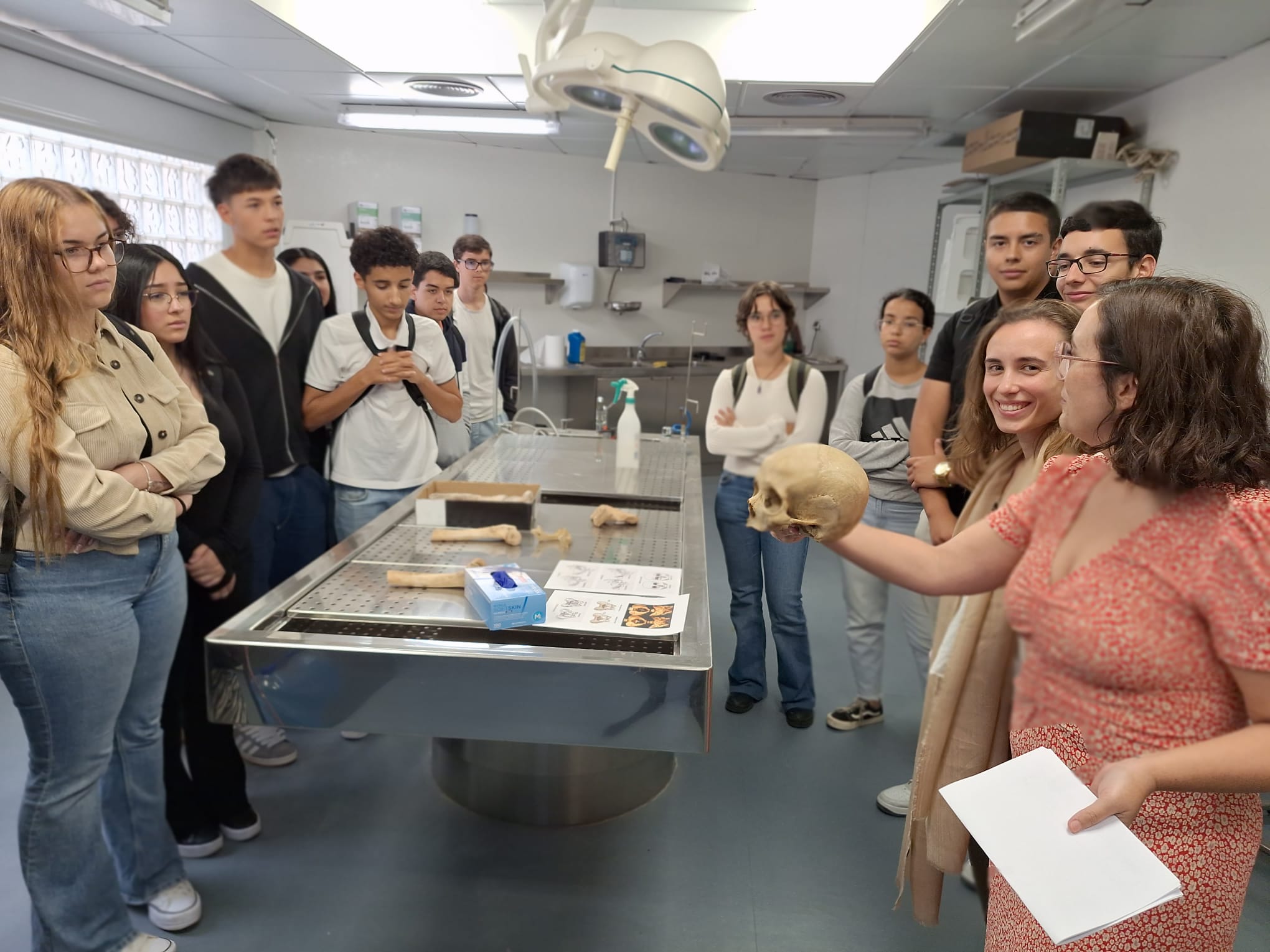 Estudiantes del IES Agustín Espinosa visitan el Palacio de Justicia de Arrecife Estudiantes del IES Agustín Espinosa visitan el Palacio de Justicia de Arrecife
