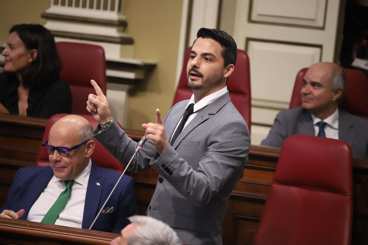 David Toledo en el Parlamento Canario