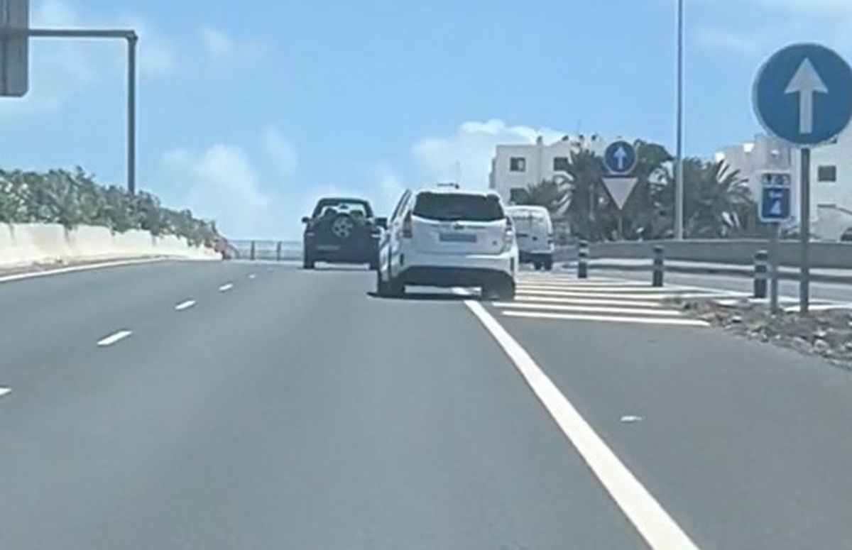 El taxista evitando el accidente en la LZ-2