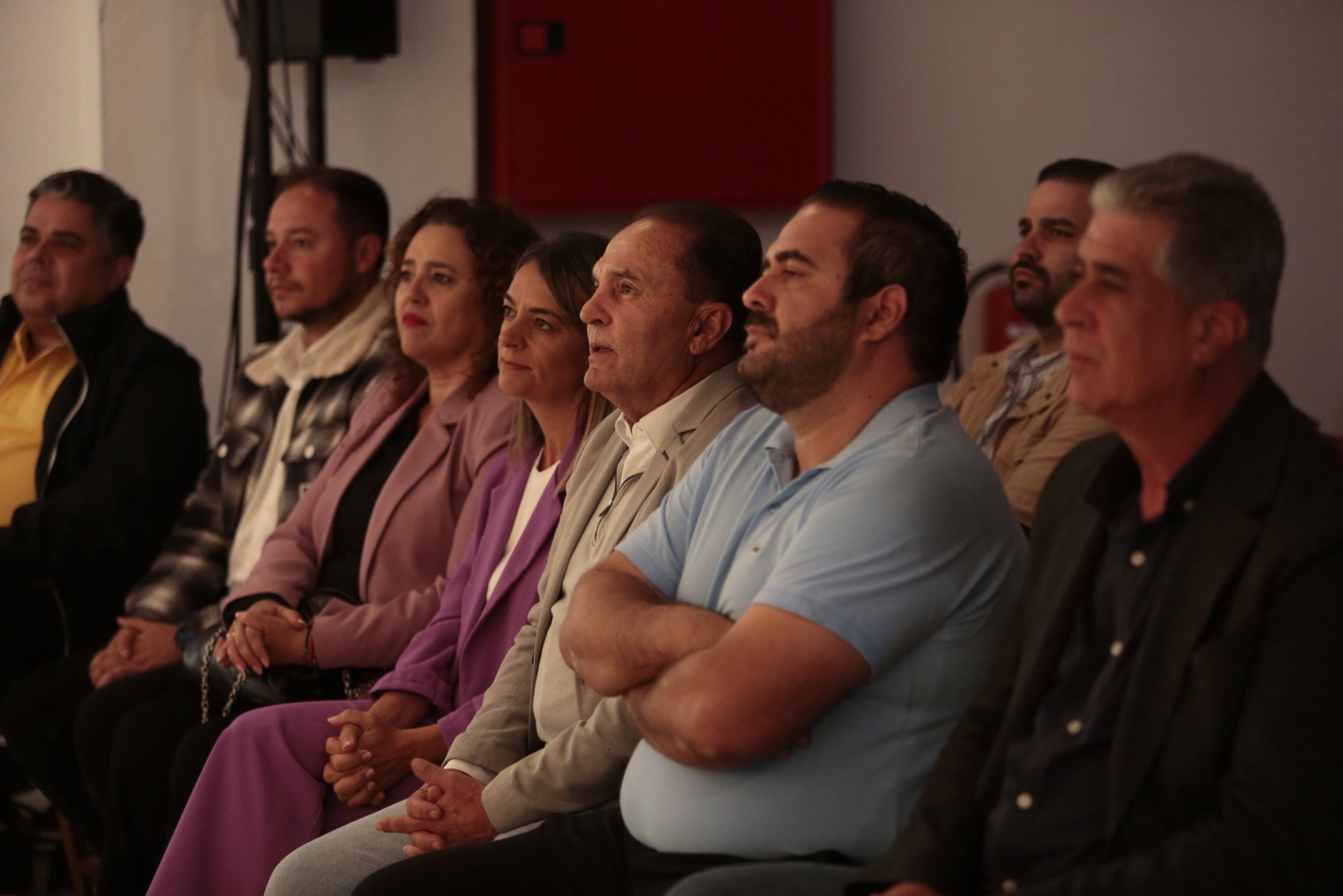 Dimas Martín dando el pregón en Los Valles. Fotos: Juan Mateos.