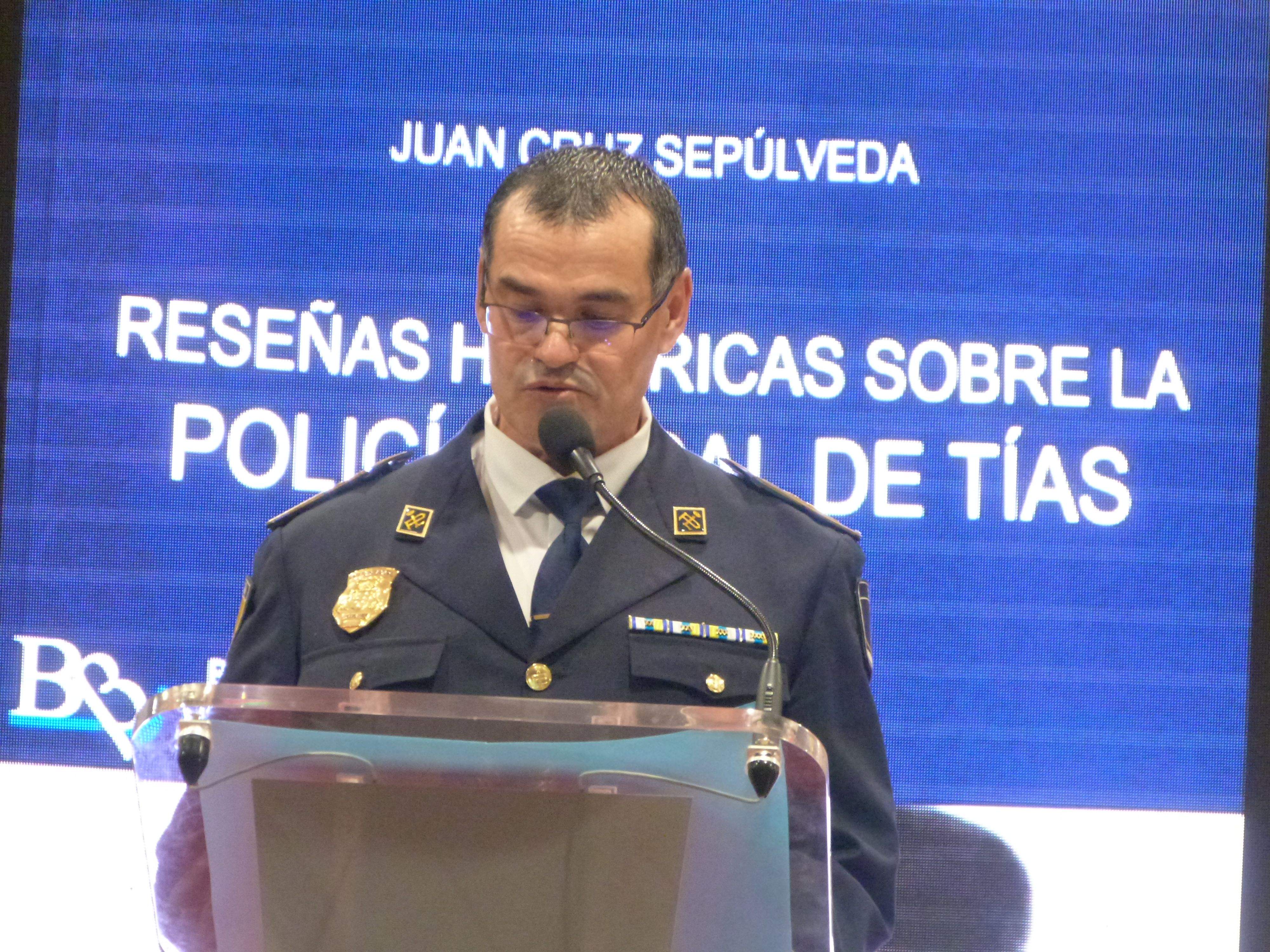 Presentación del libro Reseñas Históricas sobre la Policía Local de Tías en el Centro Socio Cultural de Mácher Presentación del libro Reseñas Históricas sobre la Policía Local de Tías en el Centro Socio Cultural de Mácher