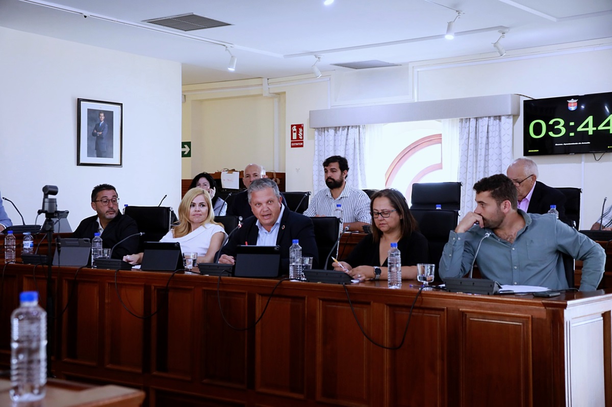 Foto concejales PSOE Arrecife en el pleno
