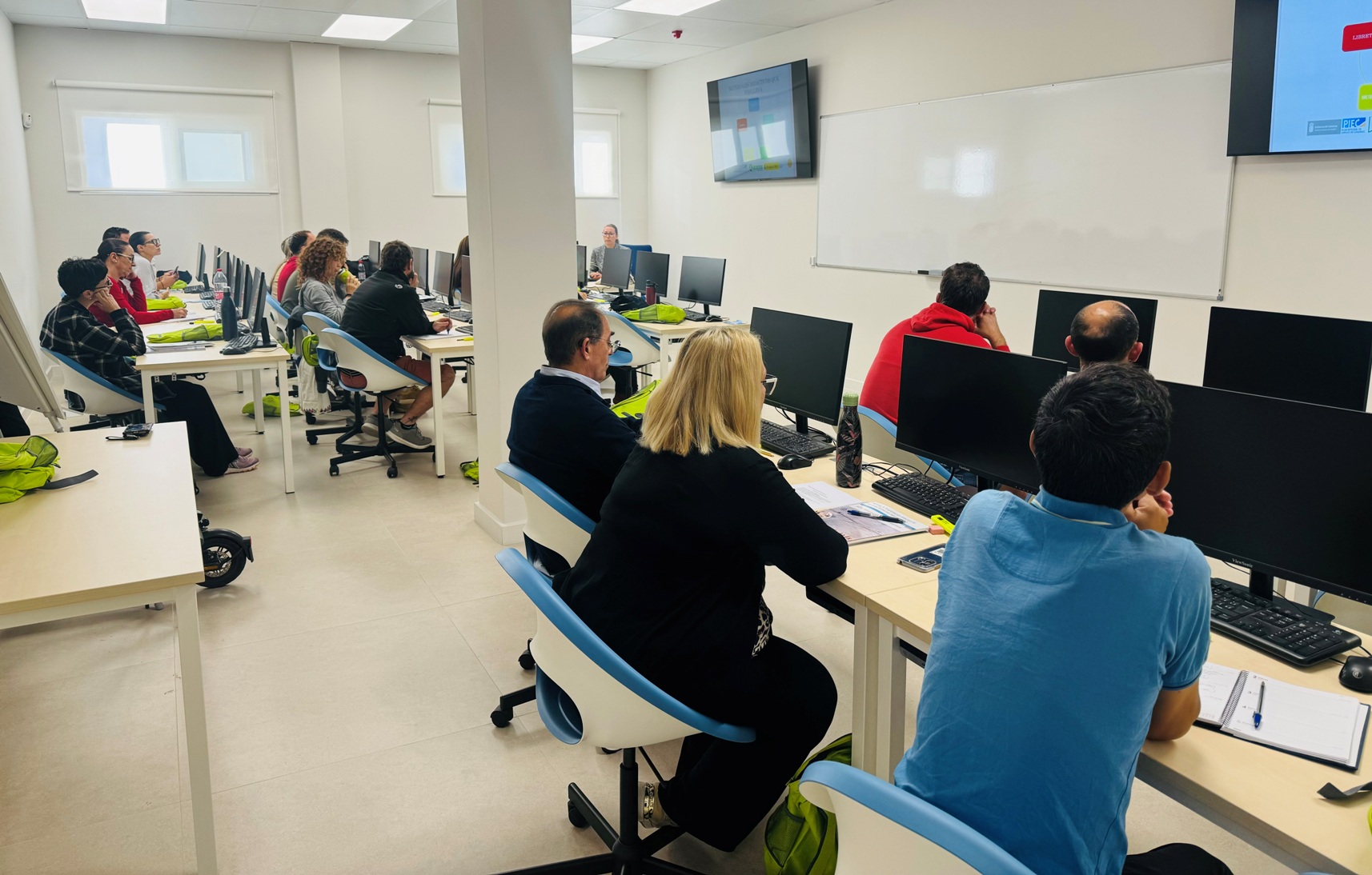 Language Courses at Akacenter