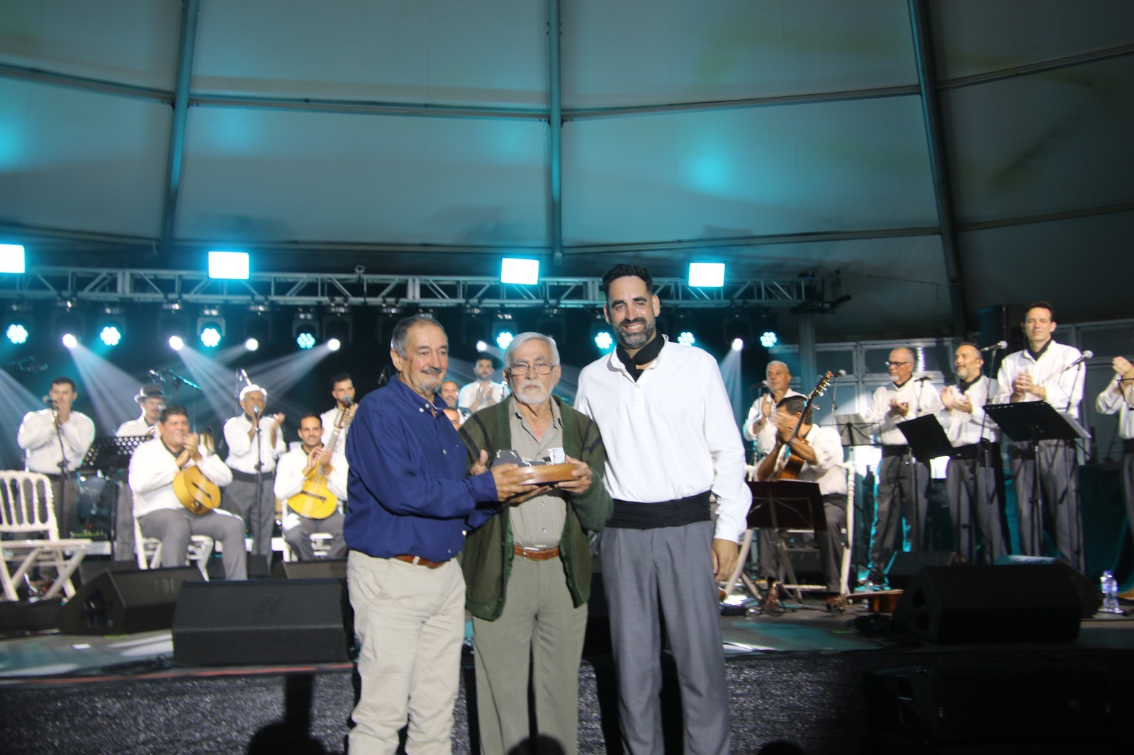 Acatife distingue con el 'Volcán de Plata 2024' a la Agrupación Folclórica Guanapay Acatife distingue con el 'Volcán de Plata 2024' a la Agrupación Folclórica Guanapay