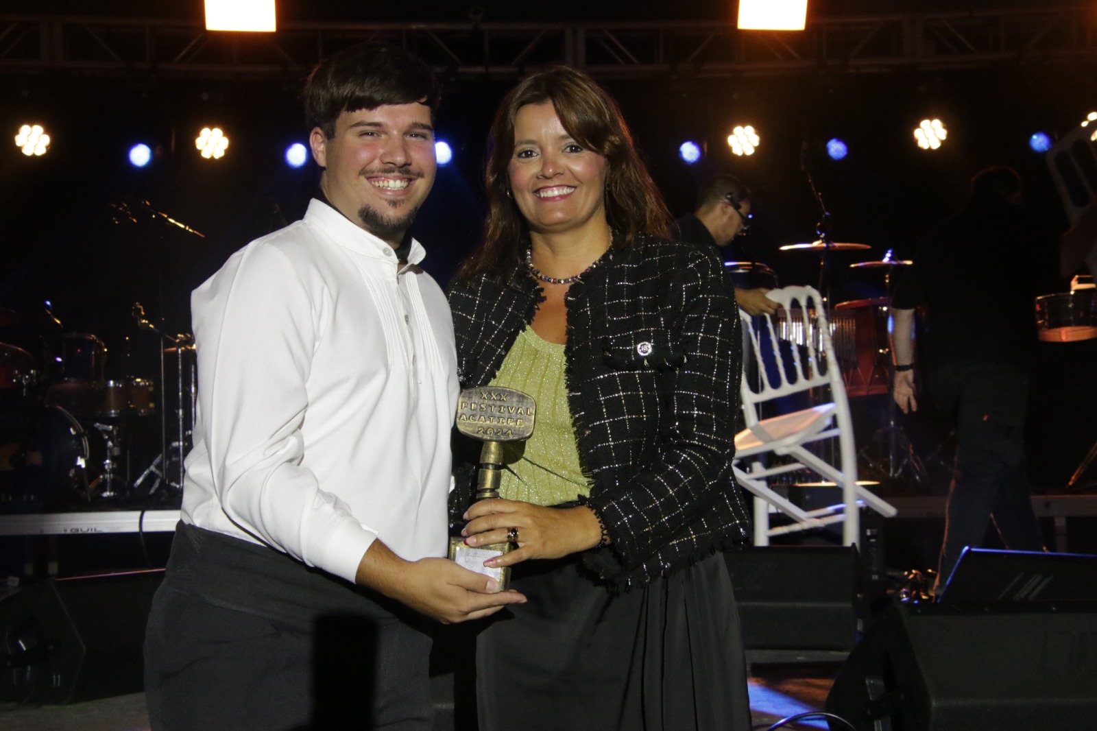 Acatife distingue con el 'Volcán de Plata 2024' a la Agrupación Folclórica Guanapay Acatife distingue con el 'Volcán de Plata 2024' a la Agrupación Folclórica Guanapay