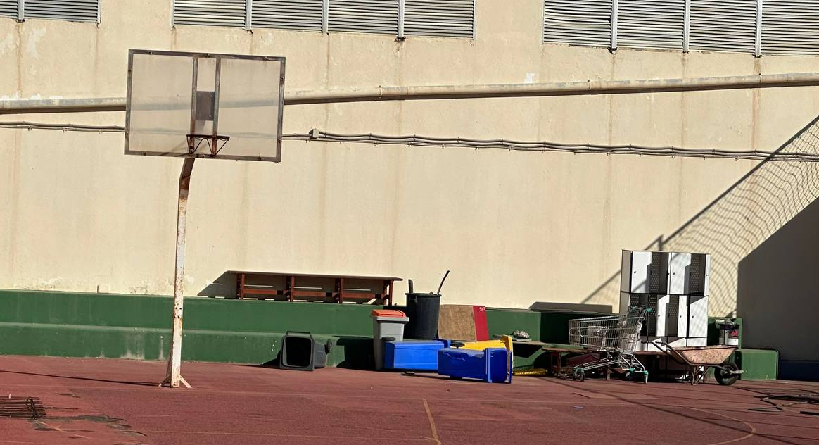 El PSOE critica el estado de las canchas de la Ciudad Deportiva de Arrecife