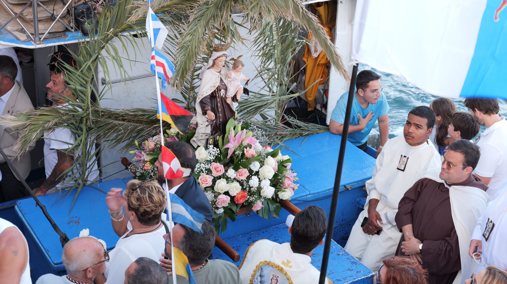 Procesión en Honor a Nuestra Señora del Carmen Procesión en Honor a Nuestra Señora del Carmen