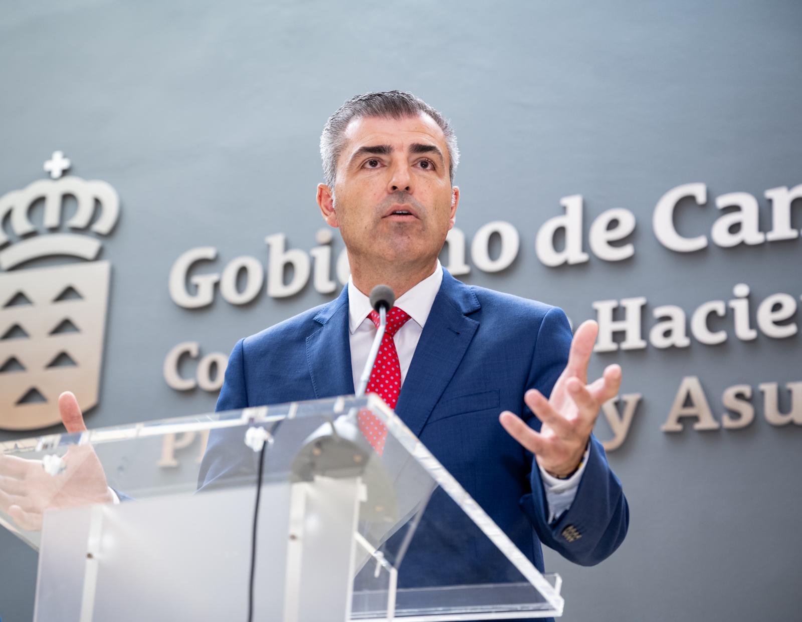 El vicepresidente de Canarias y consejero de Industria, Manuel Domínguez. Foto: Gobcan.