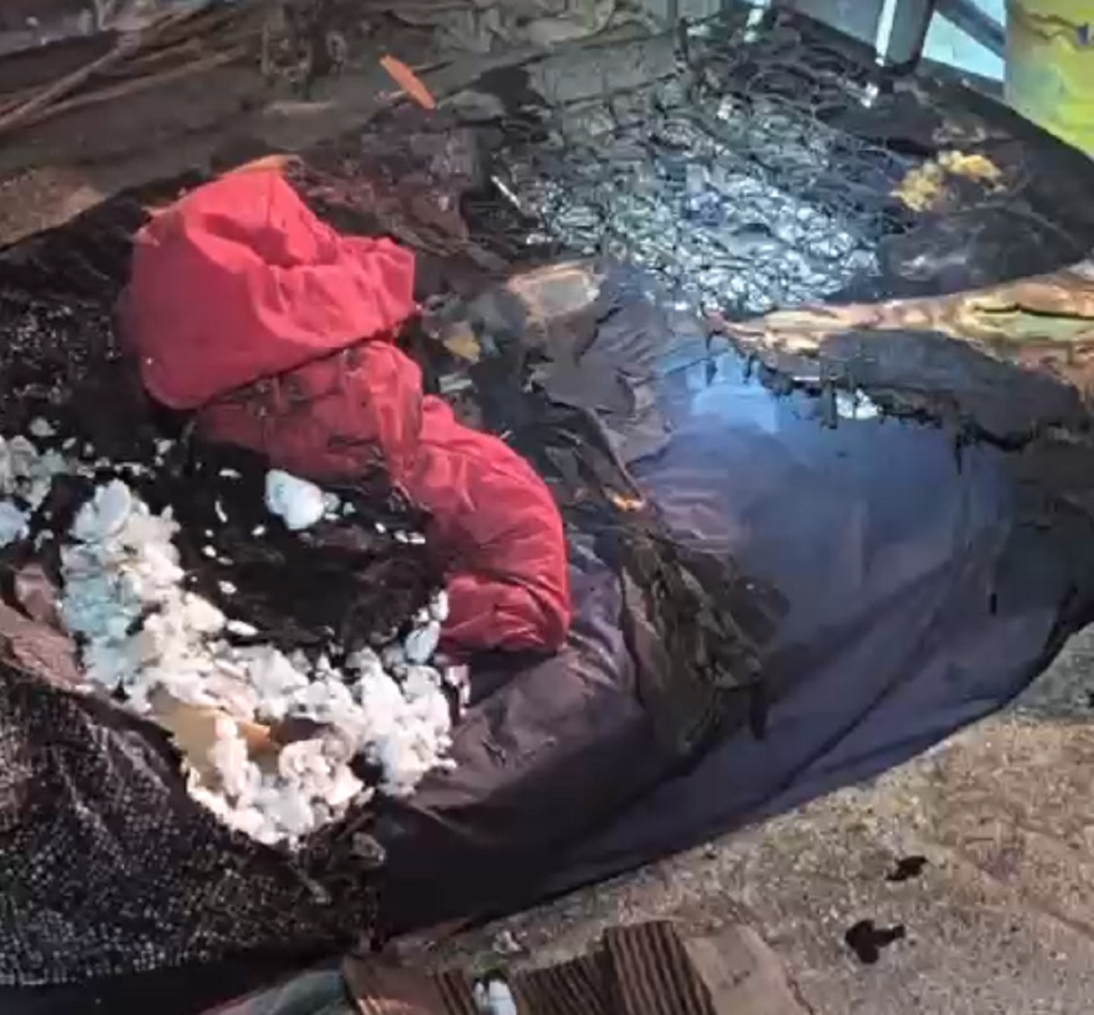 Estado de la vivienda afectada por las llamas. Foto: Policía Local Arrecife.