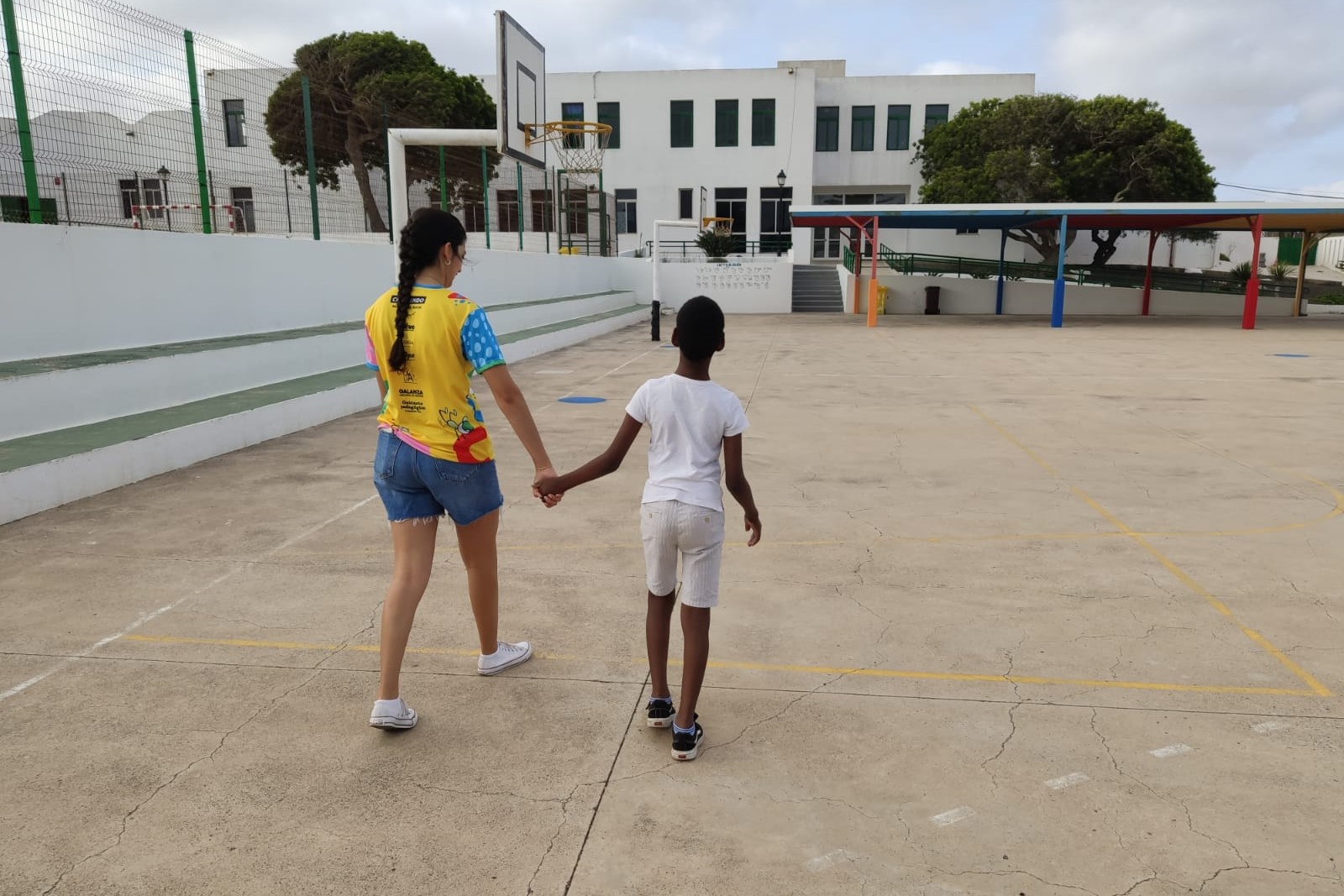 El campamento de verano de Teguise cuenta con tres profesionales para atender la diversidad funcional