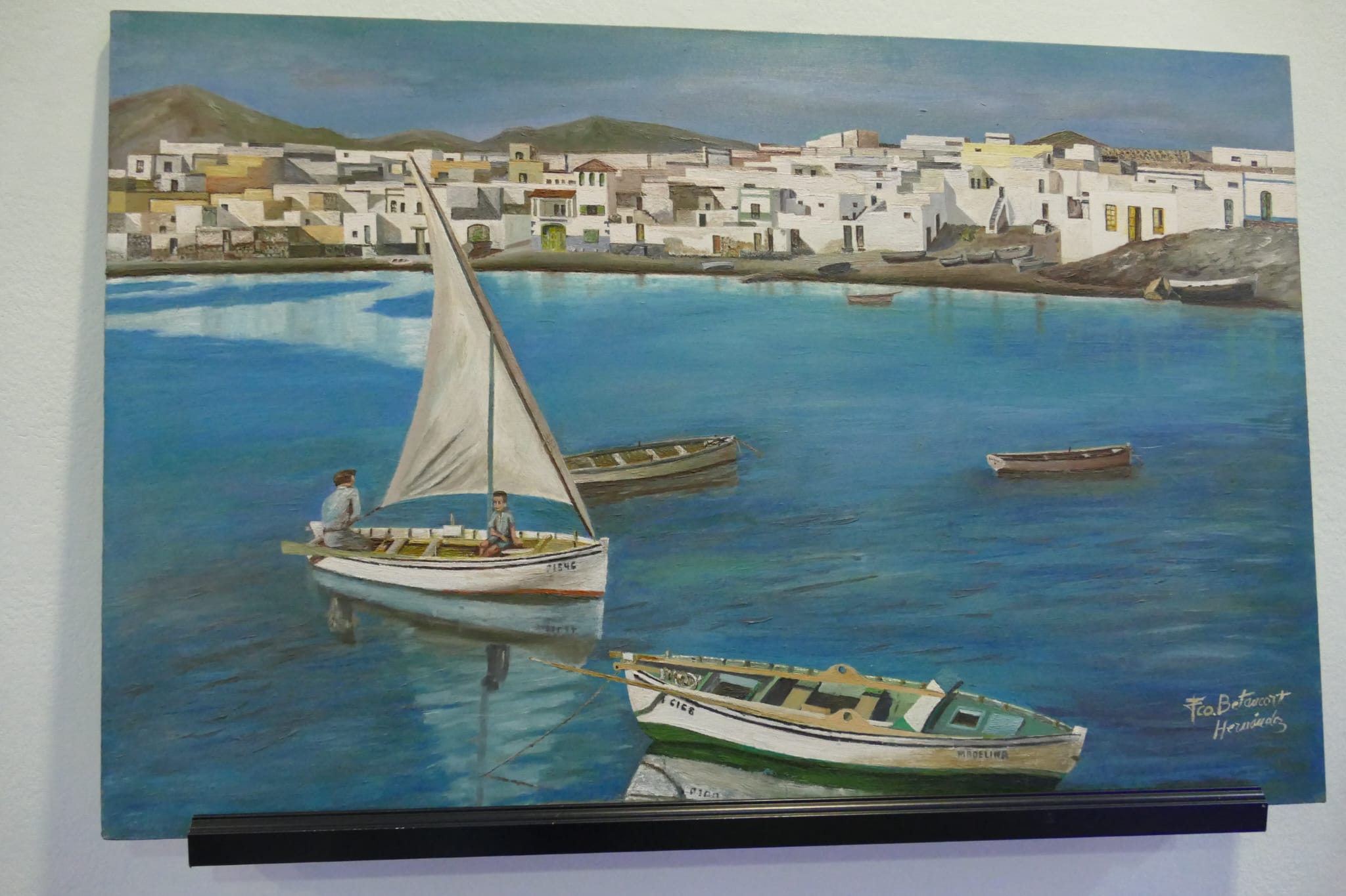 Inaugurada la exposición 'Mirando al Mar' en la Sociedad Democracia