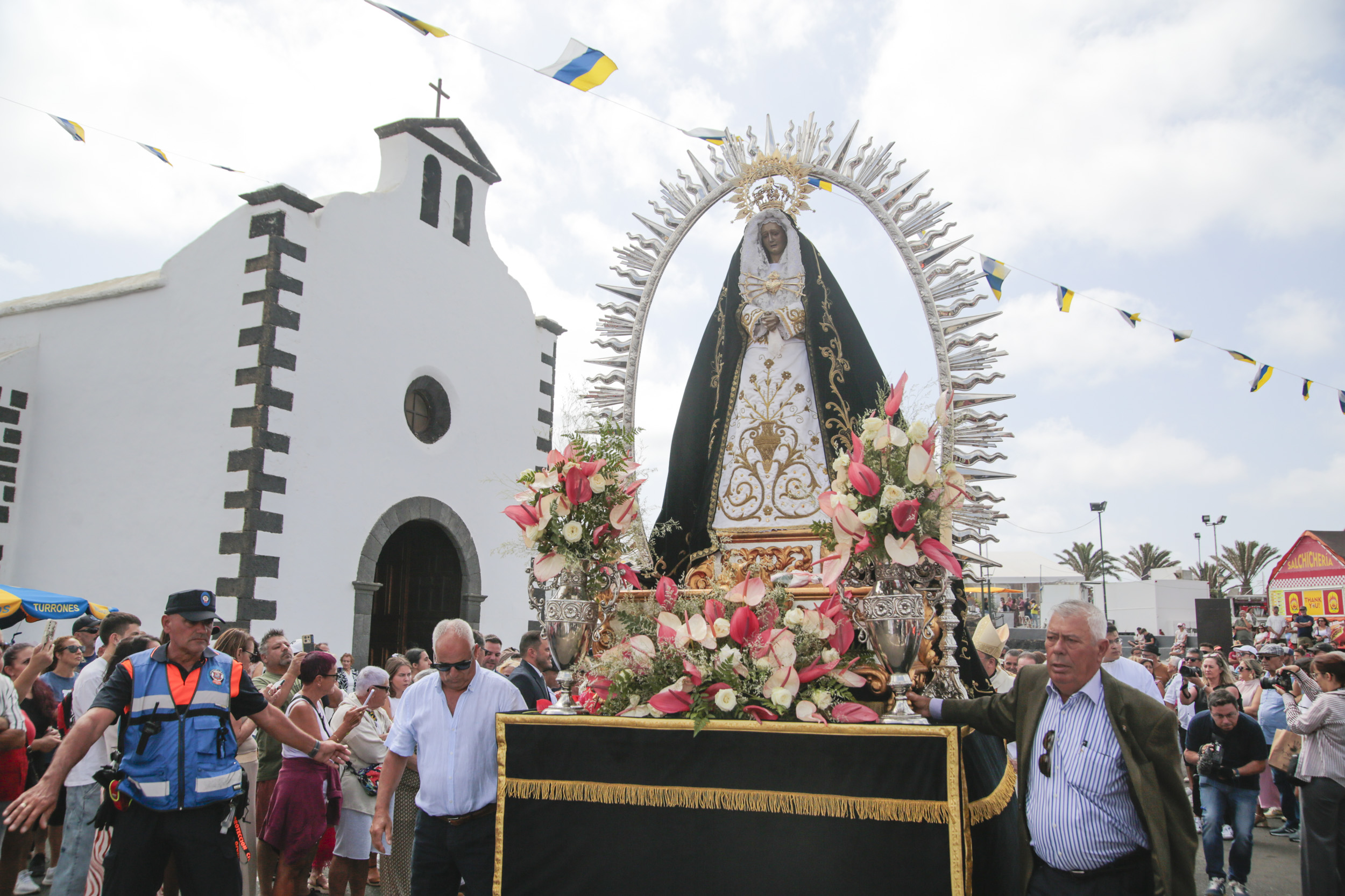 Misa a la Virgen de Los Dolores.
