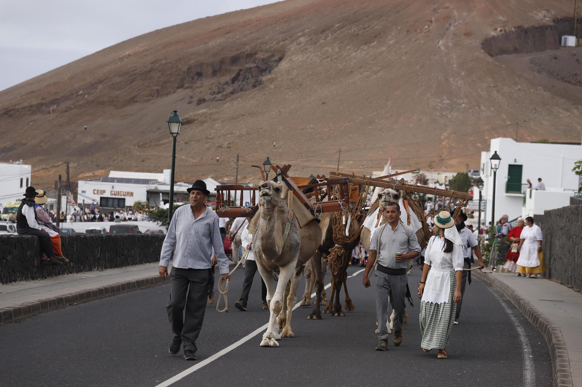 Ofrenda en la Romería de Los Dolores. 