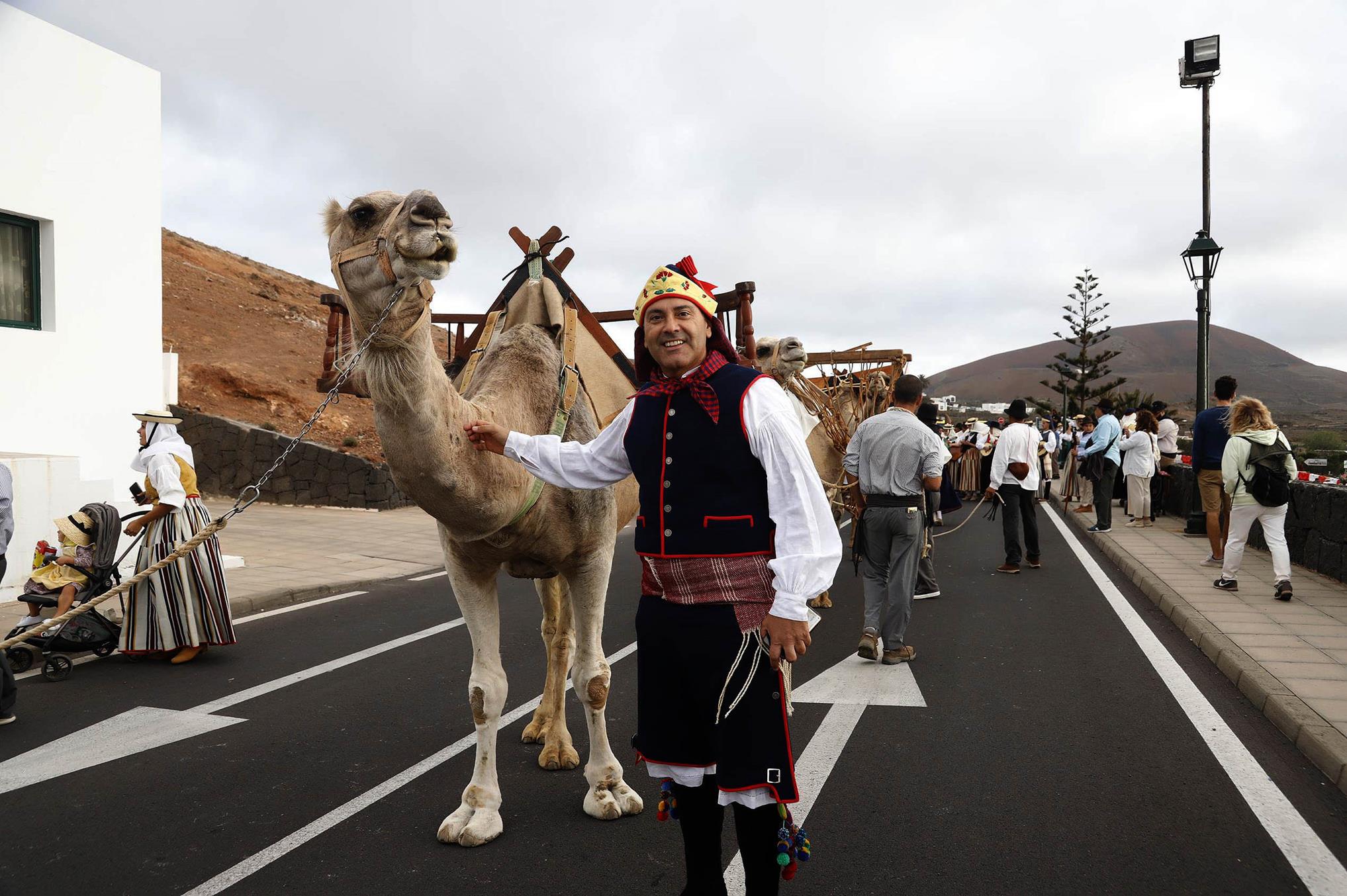 Ofrenda en la Romería de Los Dolores. 