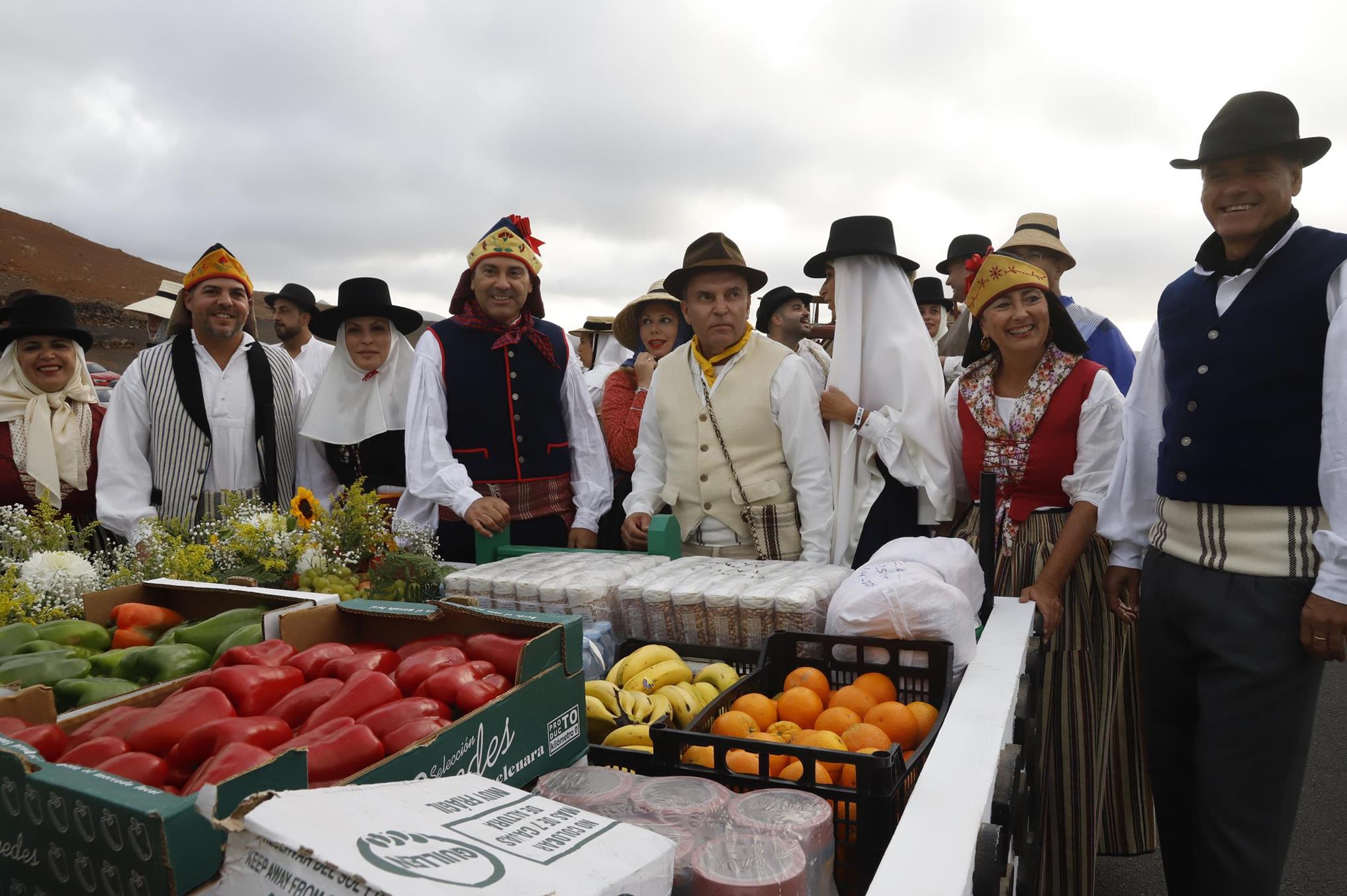 Ofrenda en la Romería de Los Dolores. 