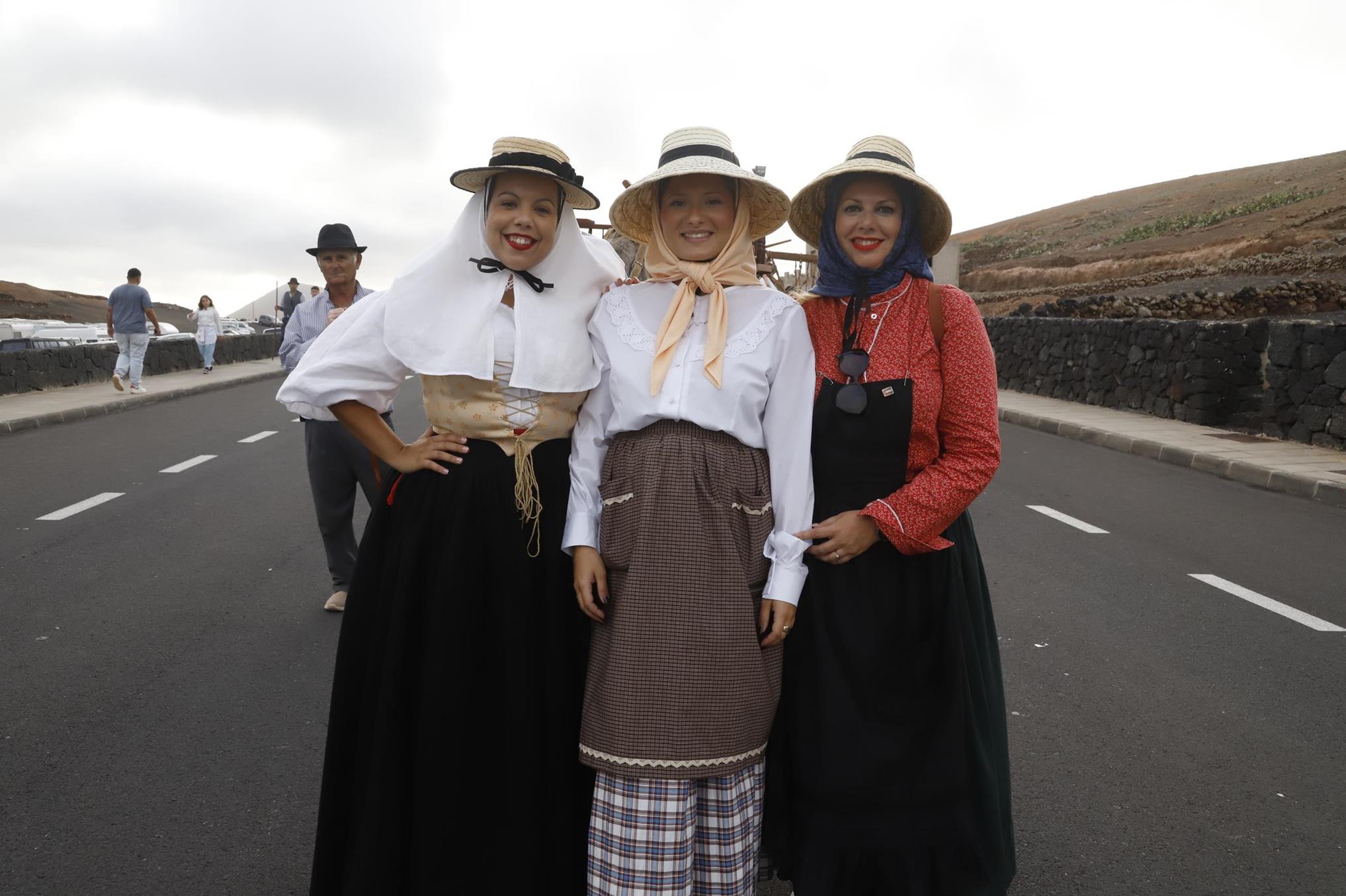 Ofrenda en la Romería de Los Dolores. 