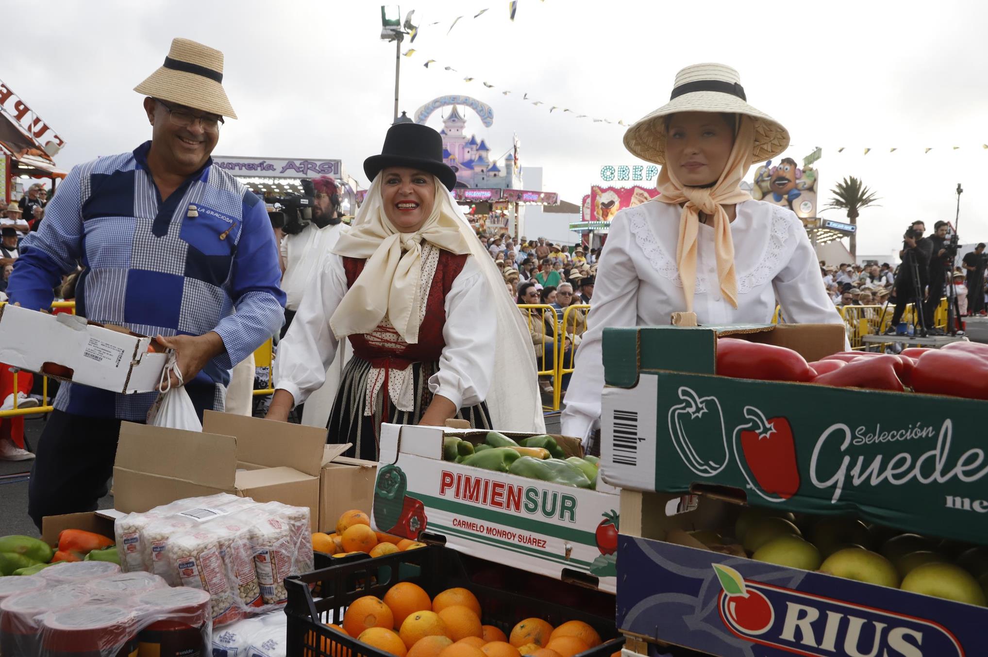 Ofrenda en la Romería de Los Dolores. 