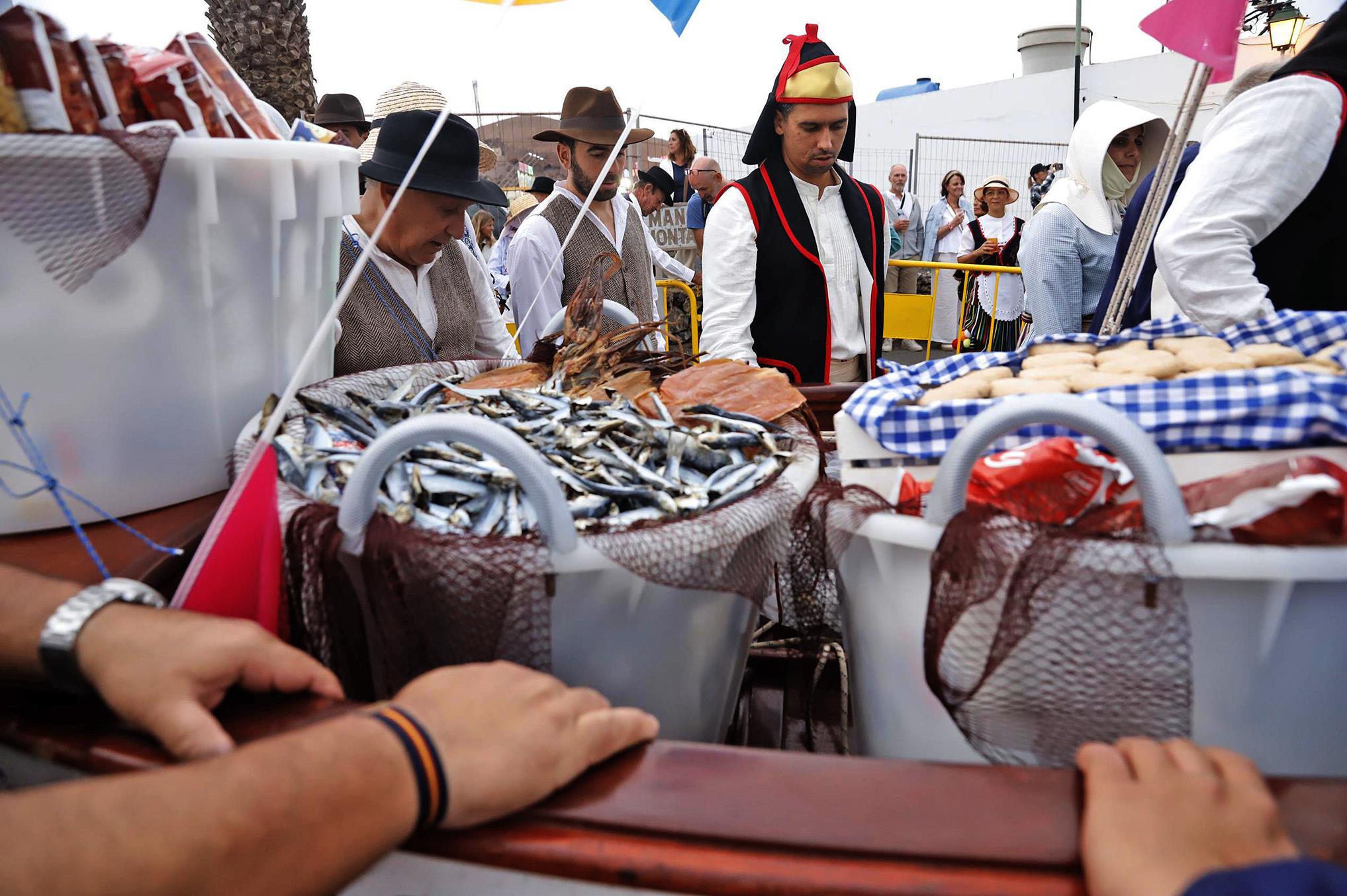 Ofrenda en la Romería de Los Dolores. 