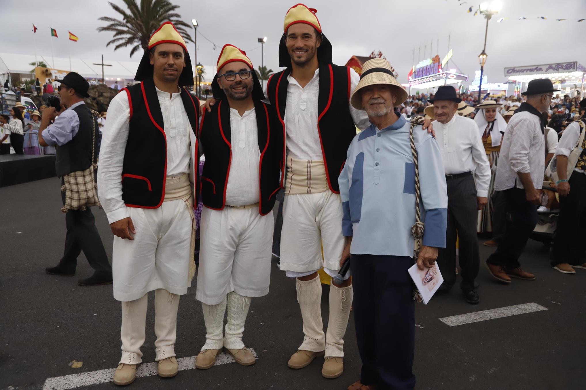 Ofrenda en la Romería de Los Dolores. 