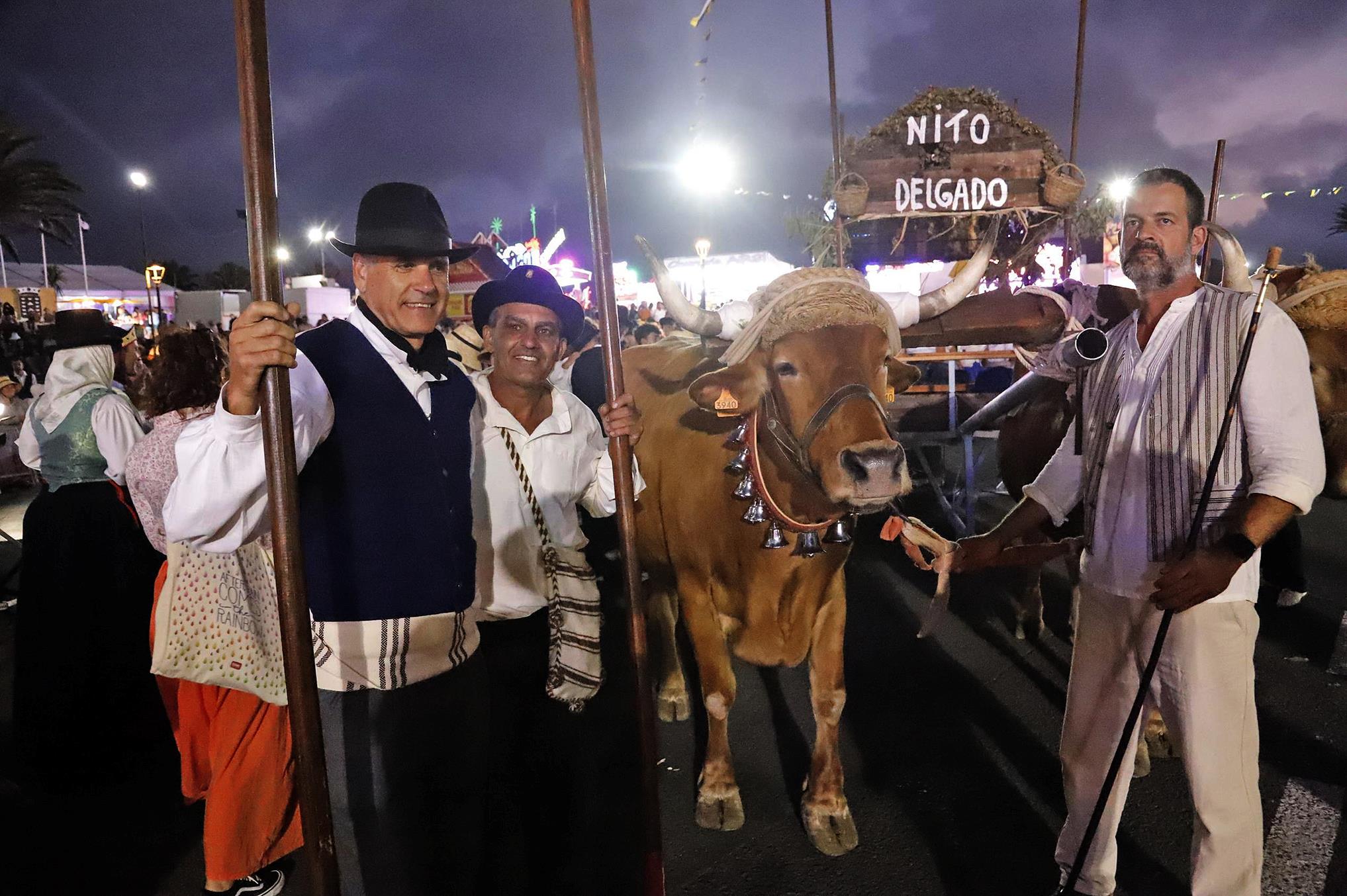 Ofrenda en la Romería de Los Dolores. 