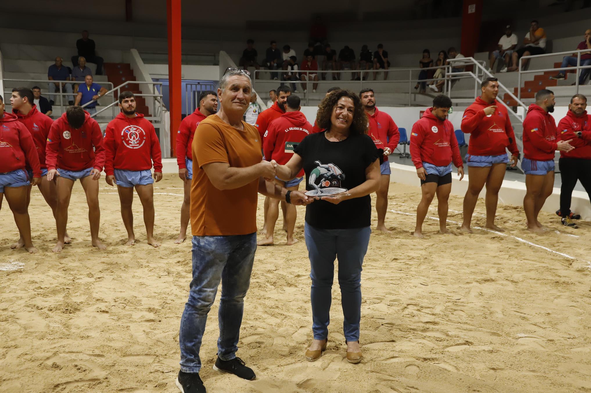Presentación del CL San Bartolomé y luchada contra el Jandía