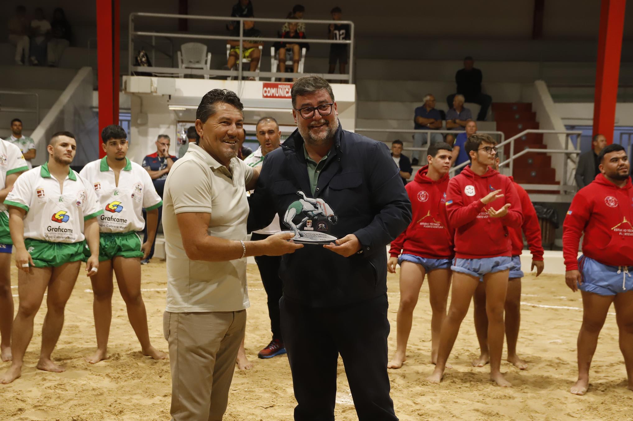 Presentación del CL San Bartolomé y luchada contra el Jandía