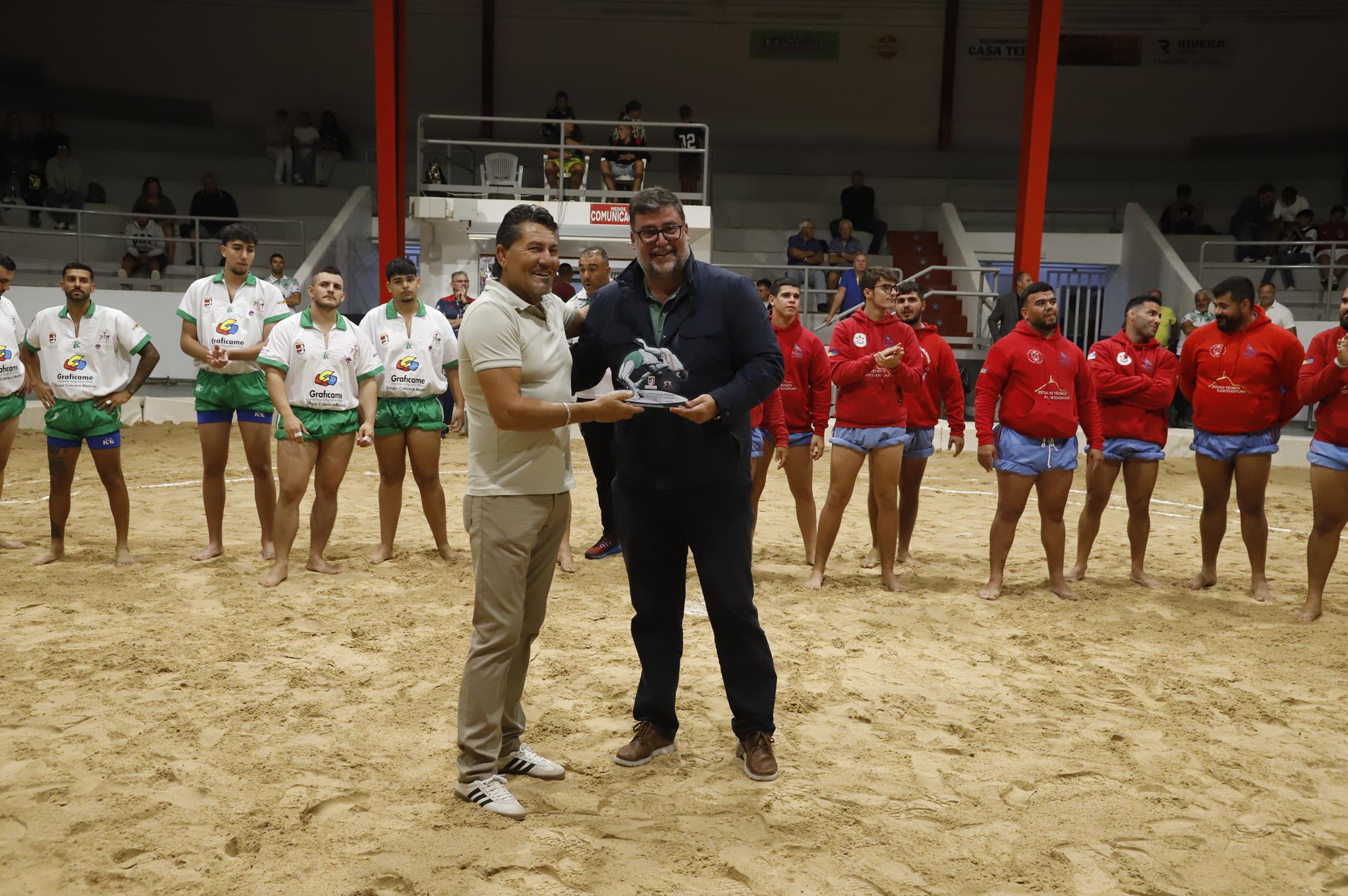 Presentación del CL San Bartolomé y luchada contra el Jandía