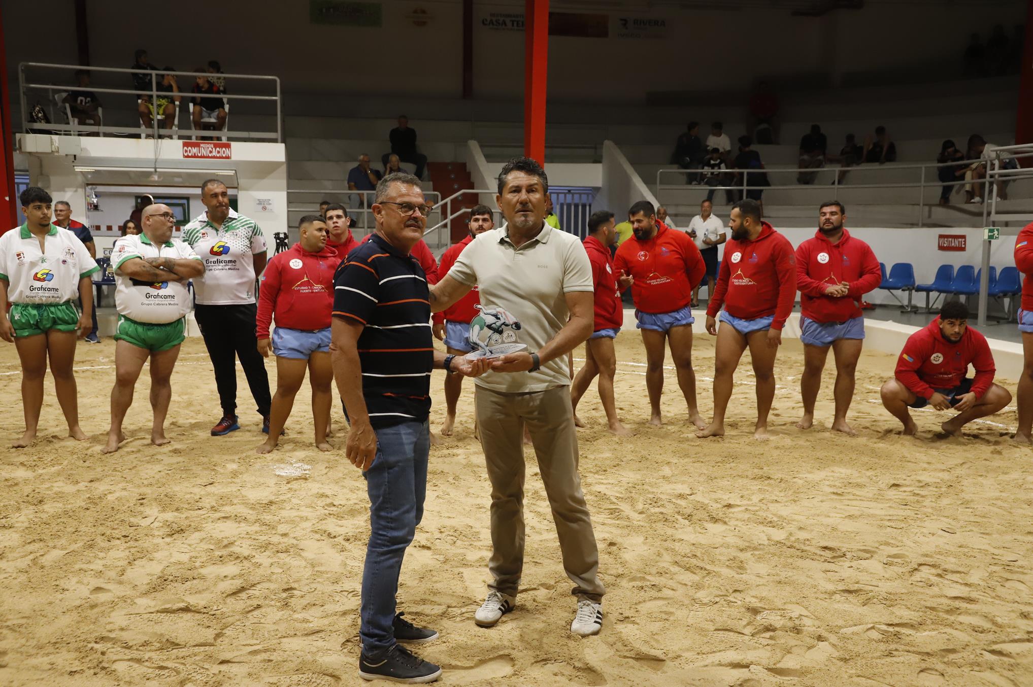 Presentación del CL San Bartolomé y luchada contra el Jandía