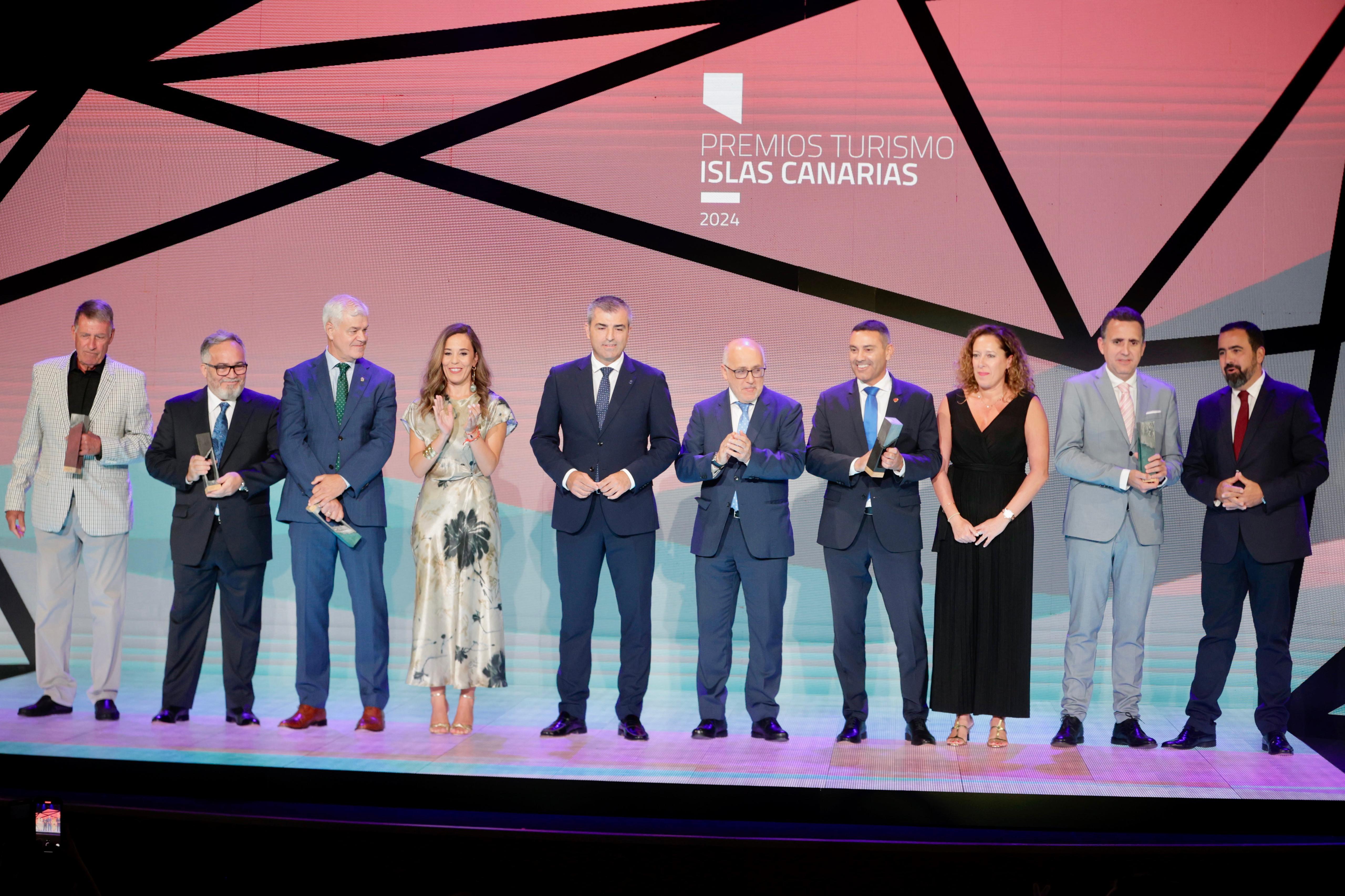 Entrega de Premios Turismo Canarias 2024 a SPEL Lanzarote Entrega de Premios Turismo Canarias 2024 a SPEL Lanzarote