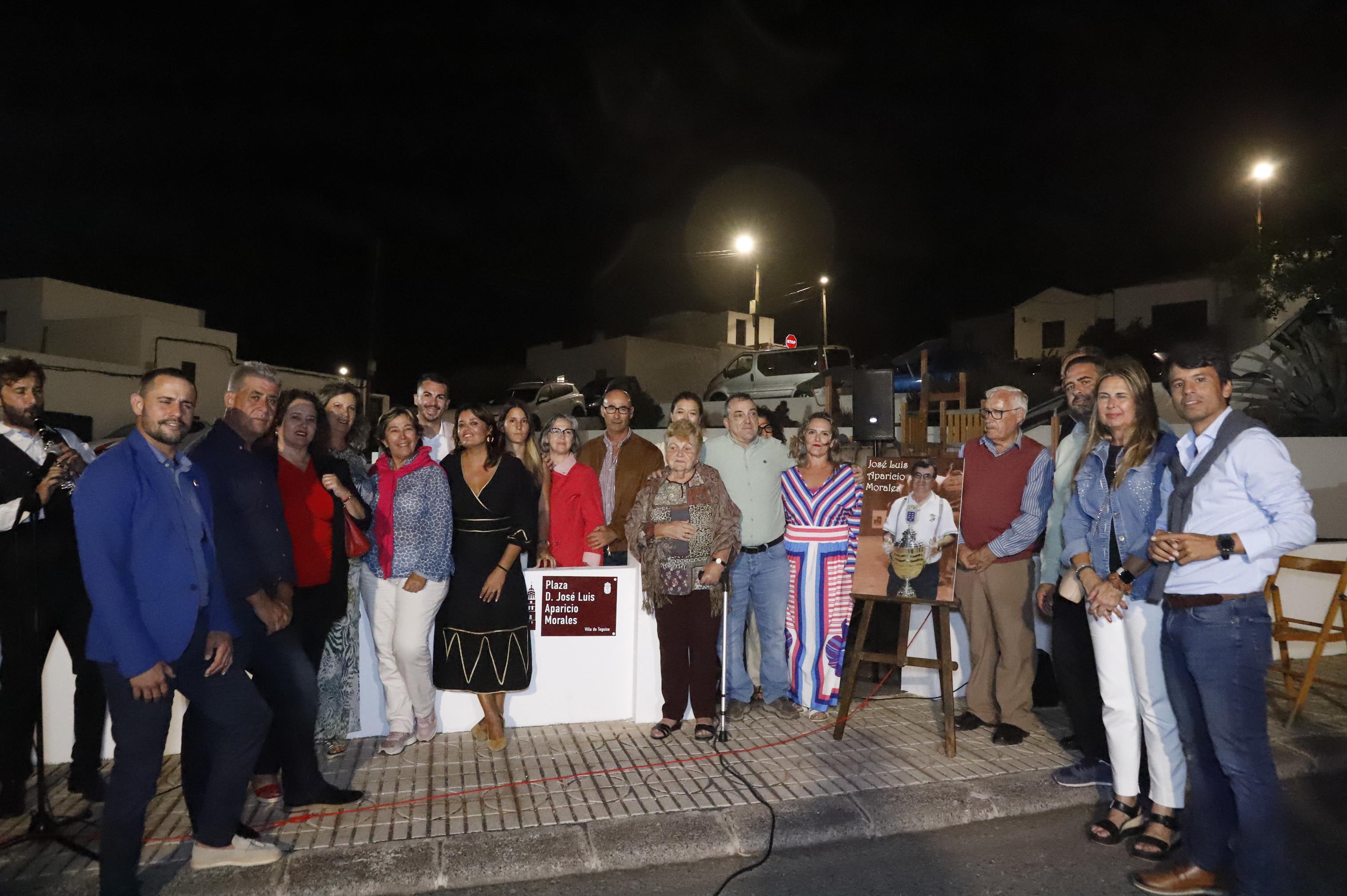 Descubrimiento de la placa en honor a José Luis Aparicio Morales (Fotos: La Voz) Descubrimiento de la placa en honor a José Luis Aparicio Morales (Fotos: La Voz)